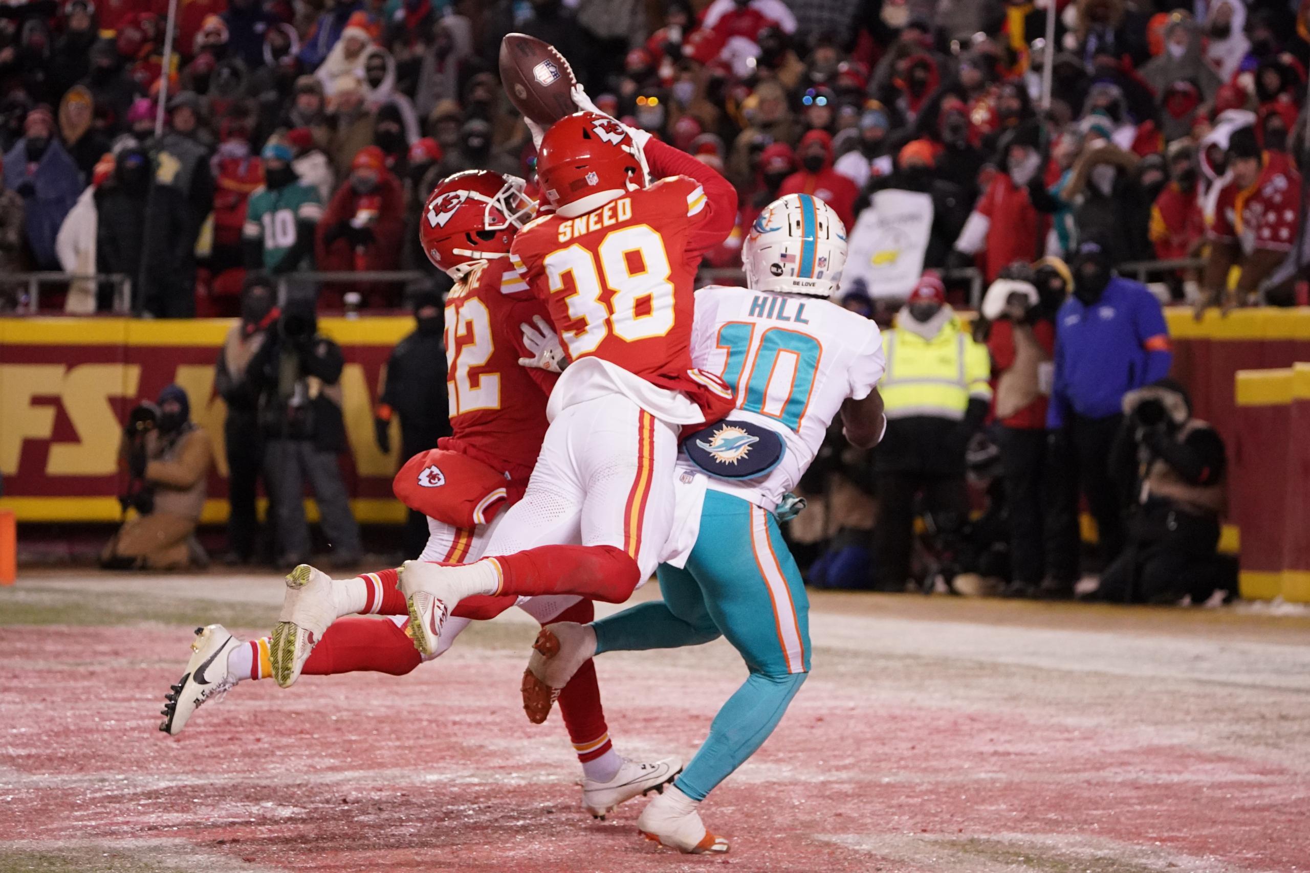 NFL: AFC Wild Card Round-Miami Dolphins at Kansas City Chiefs