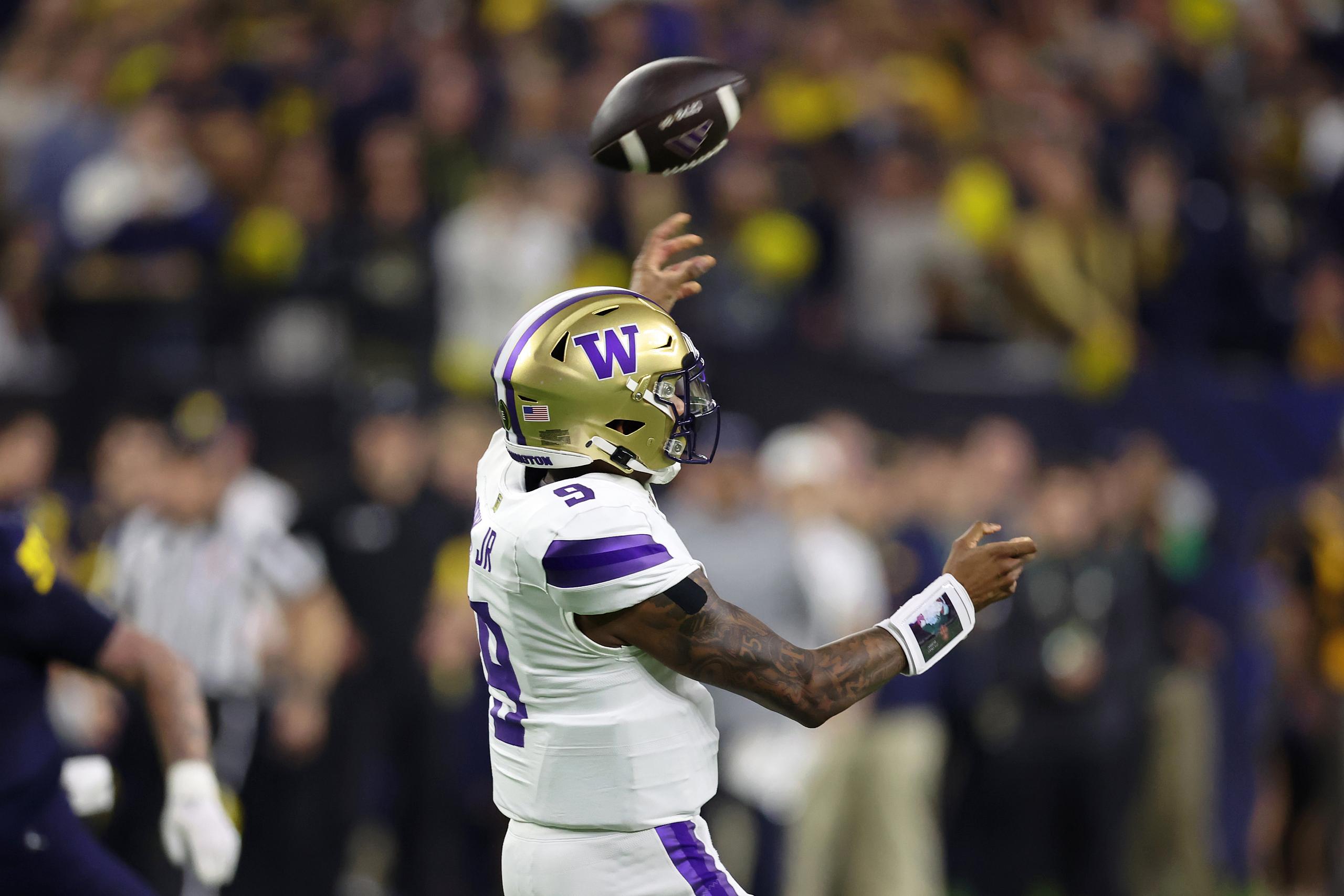 Washington Huskies quarterback Michael Penix Jr