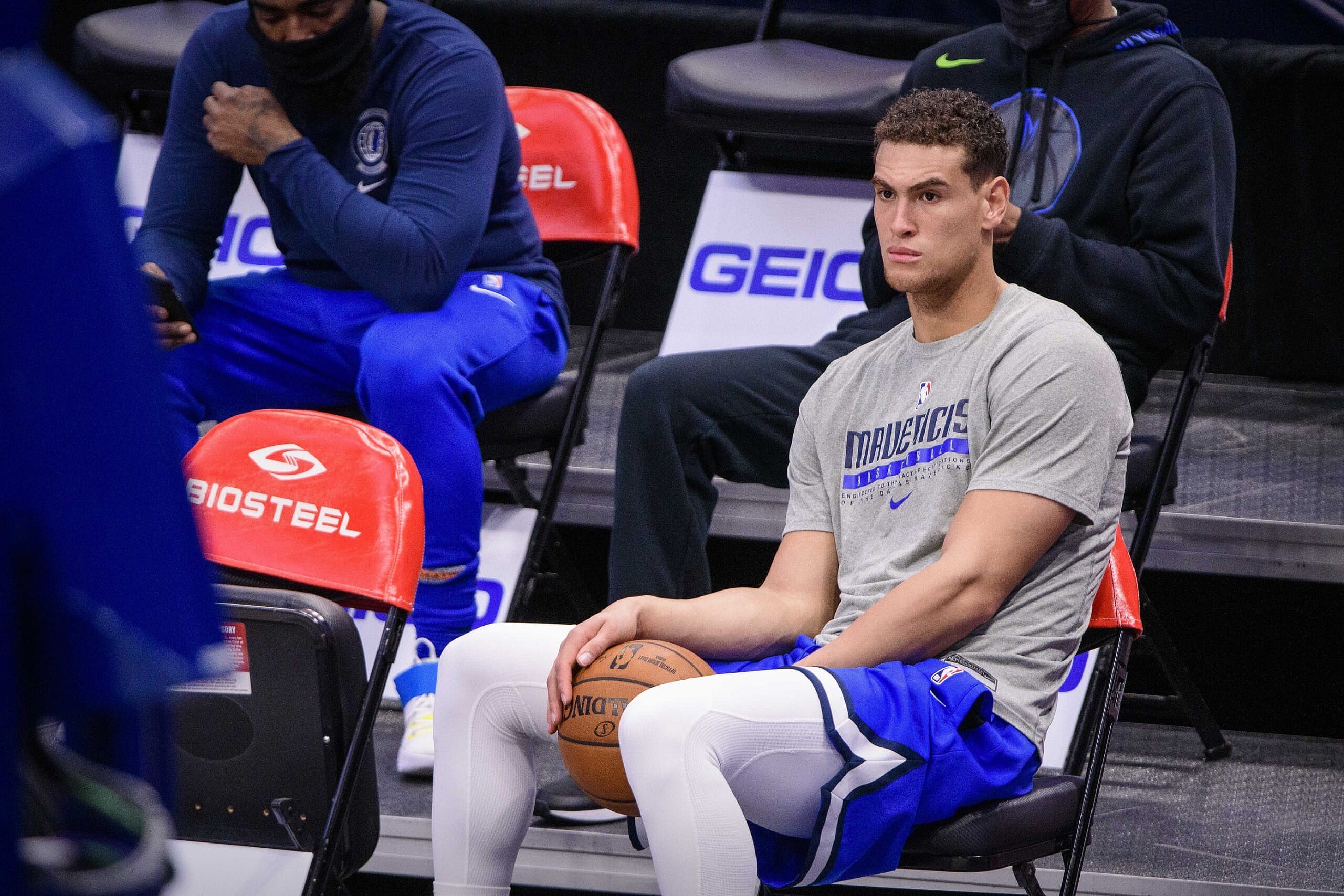 Dwight Powell rumors: 4 possible trade destinations for Dallas Mavericks power forward