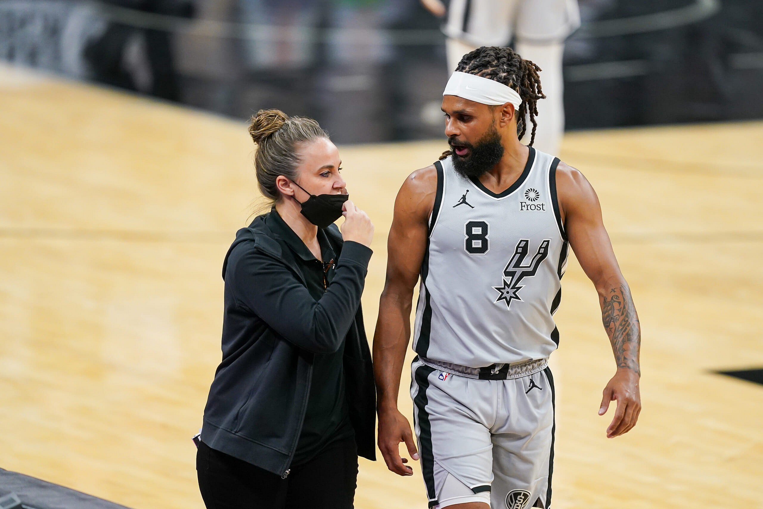 dallas mavericks hire becky hammon