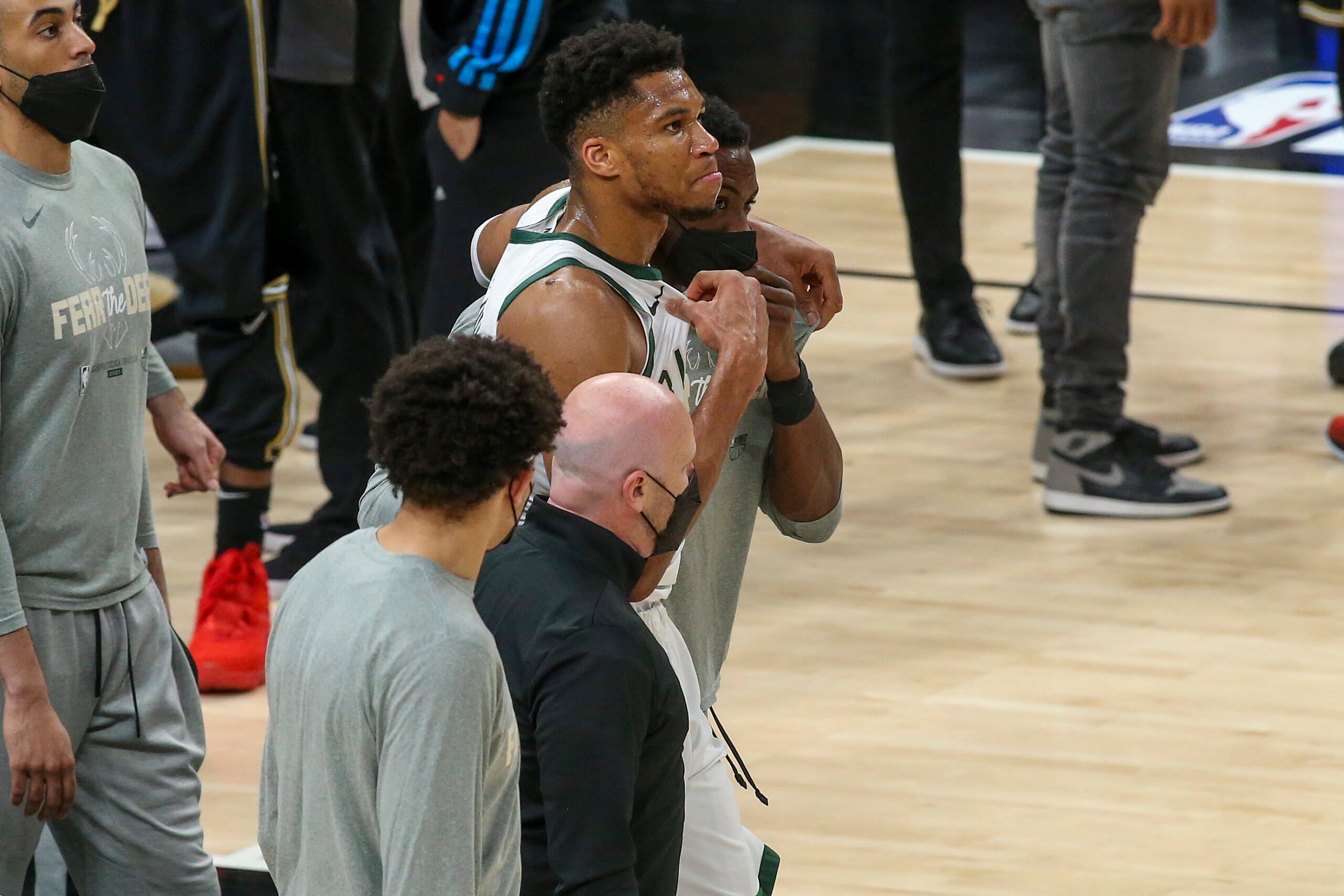 giannis antetokounmpo injury nba playoffs