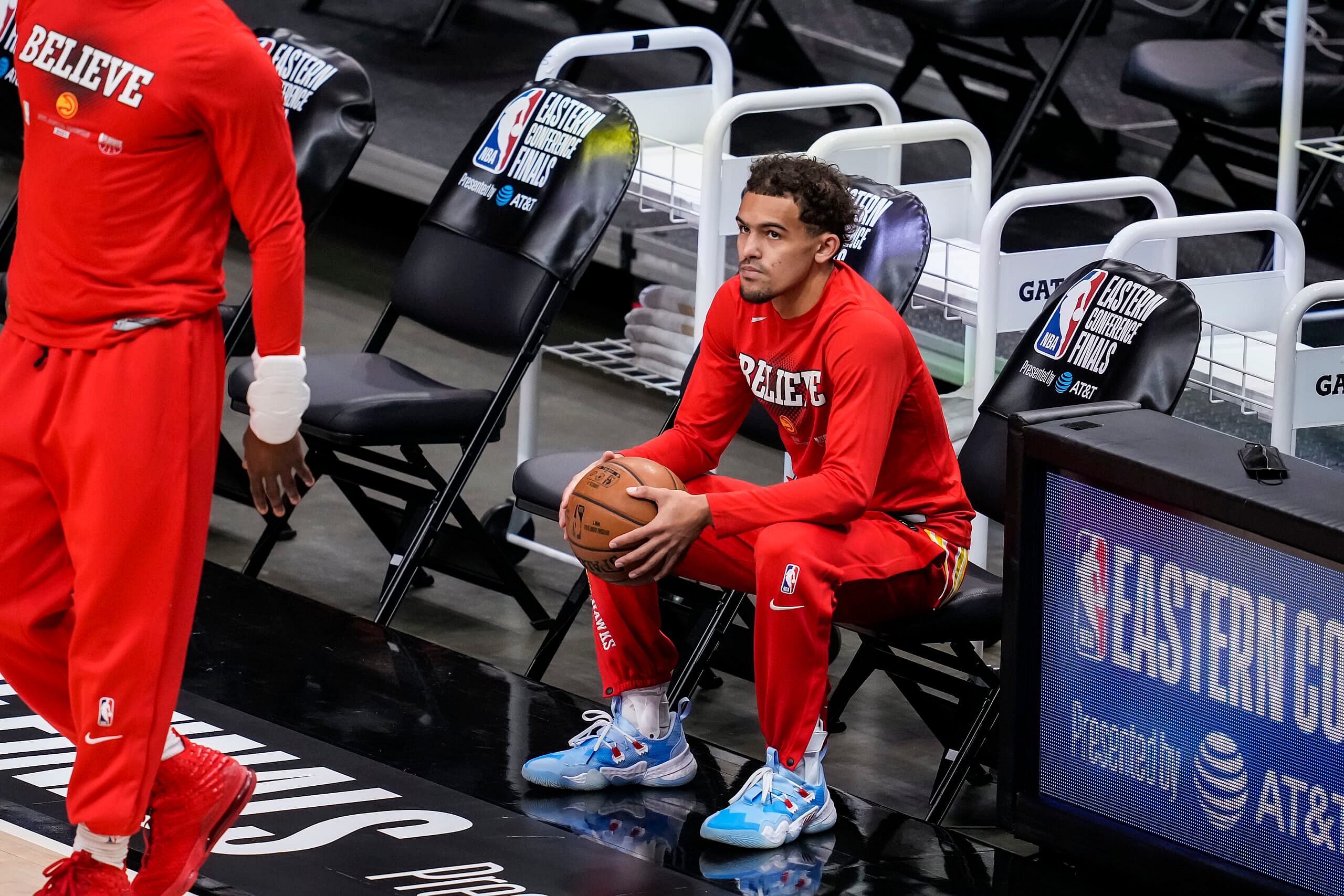 trae young injury update