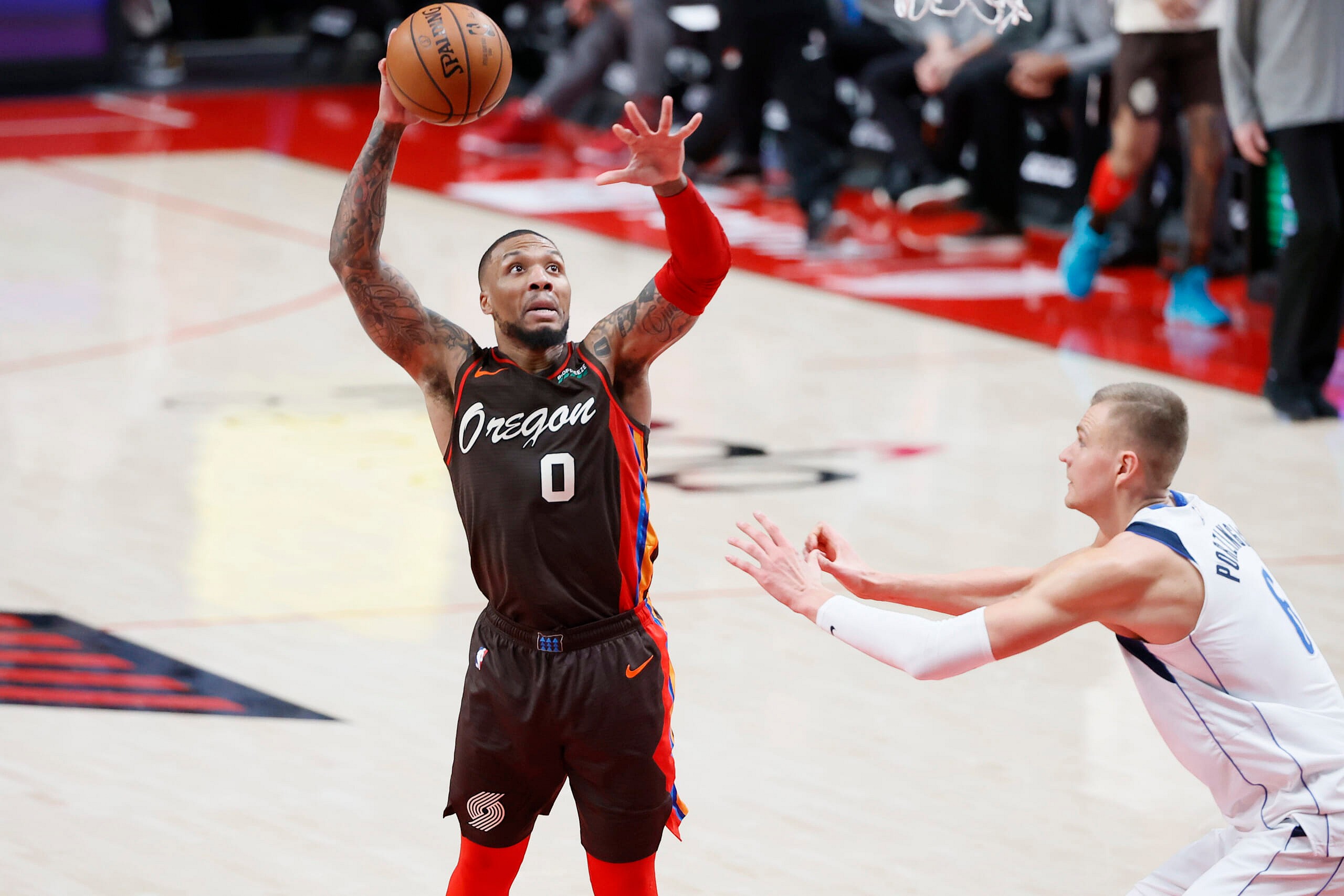 Golden State Warriors trade for Damian Lillard