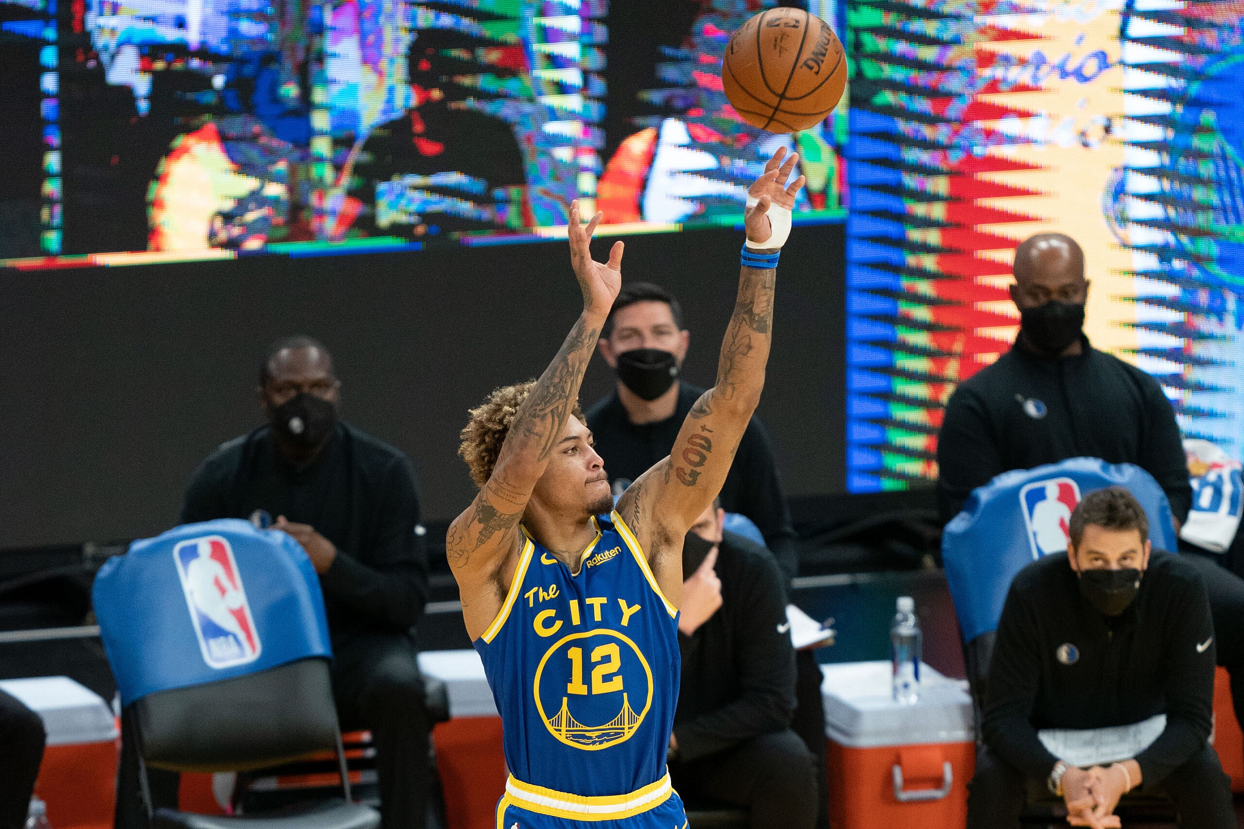 golden state warriors rumors kelly oubre sign-and-trade?