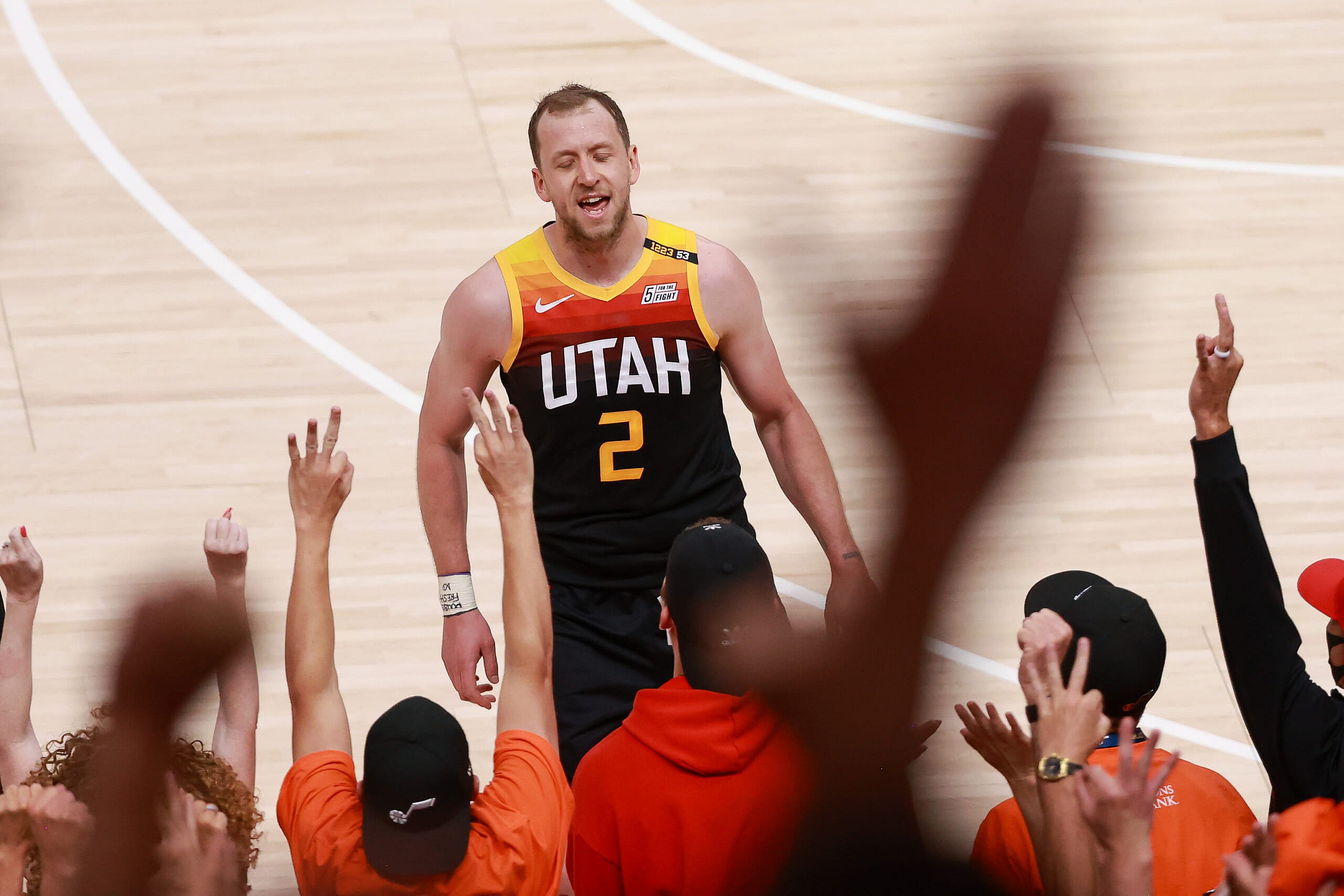 los angeles lakers trade for joe ingles?