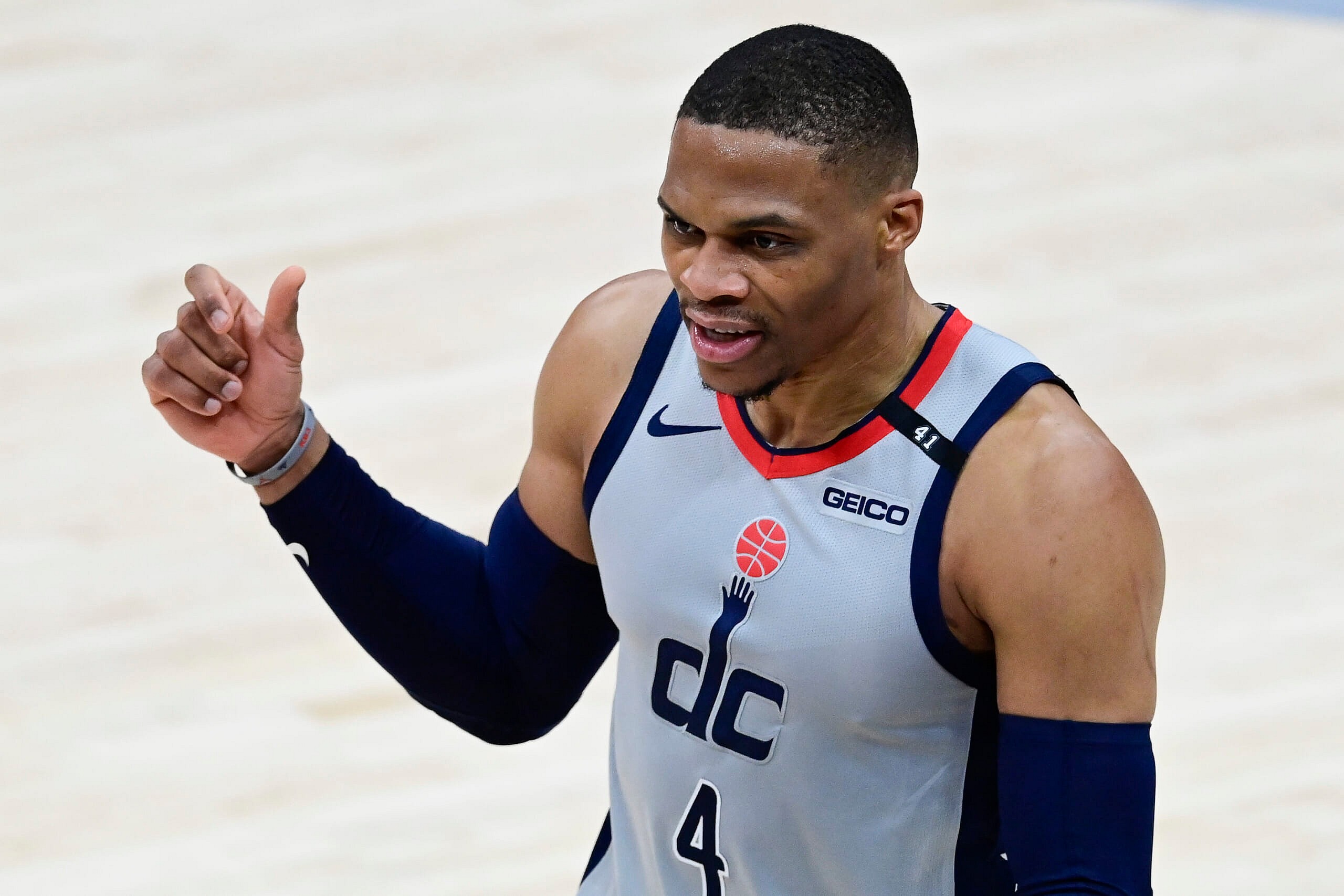 los angeles lakers trade for russell westbrook