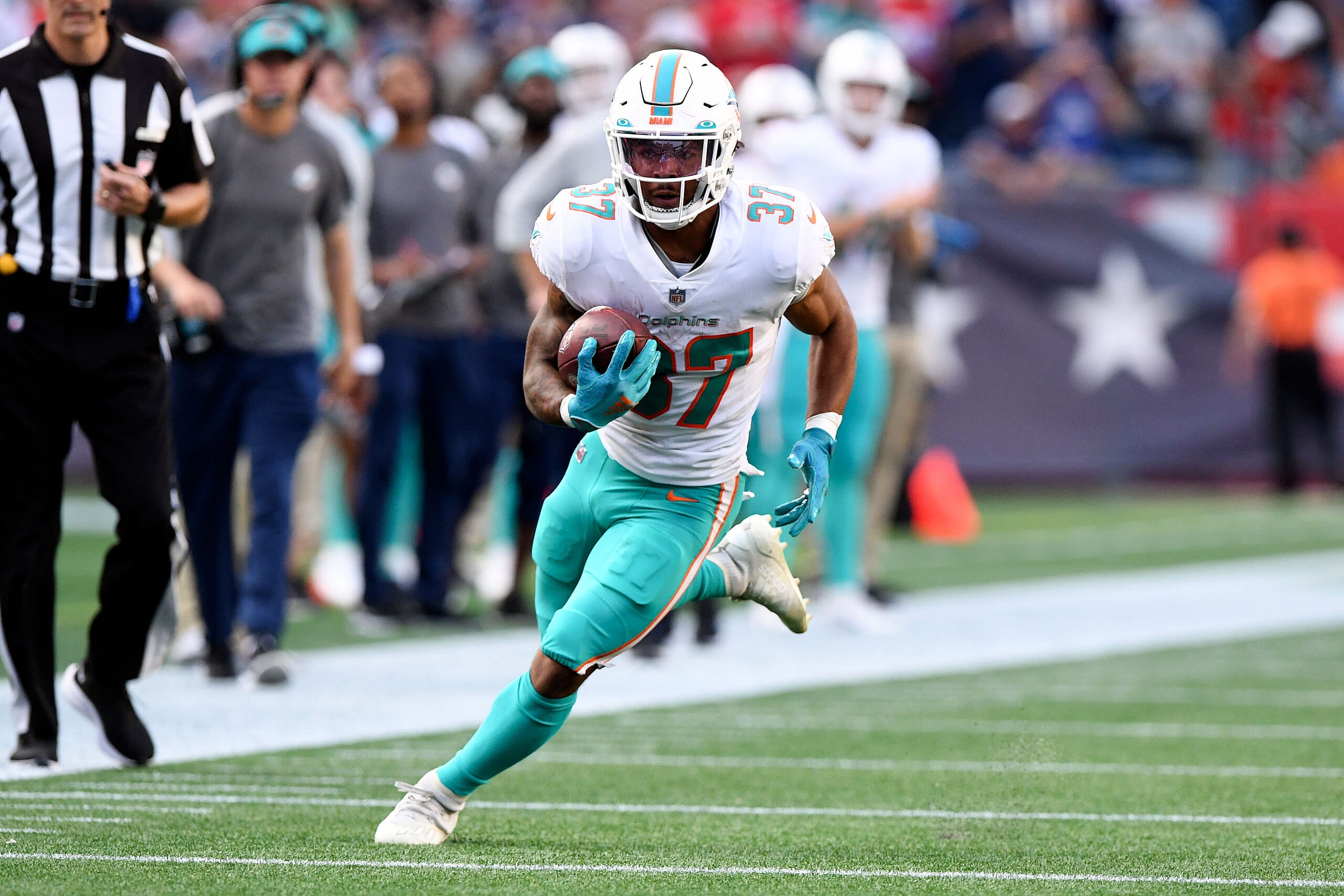 NFL: Miami Dolphins at New England Patriots