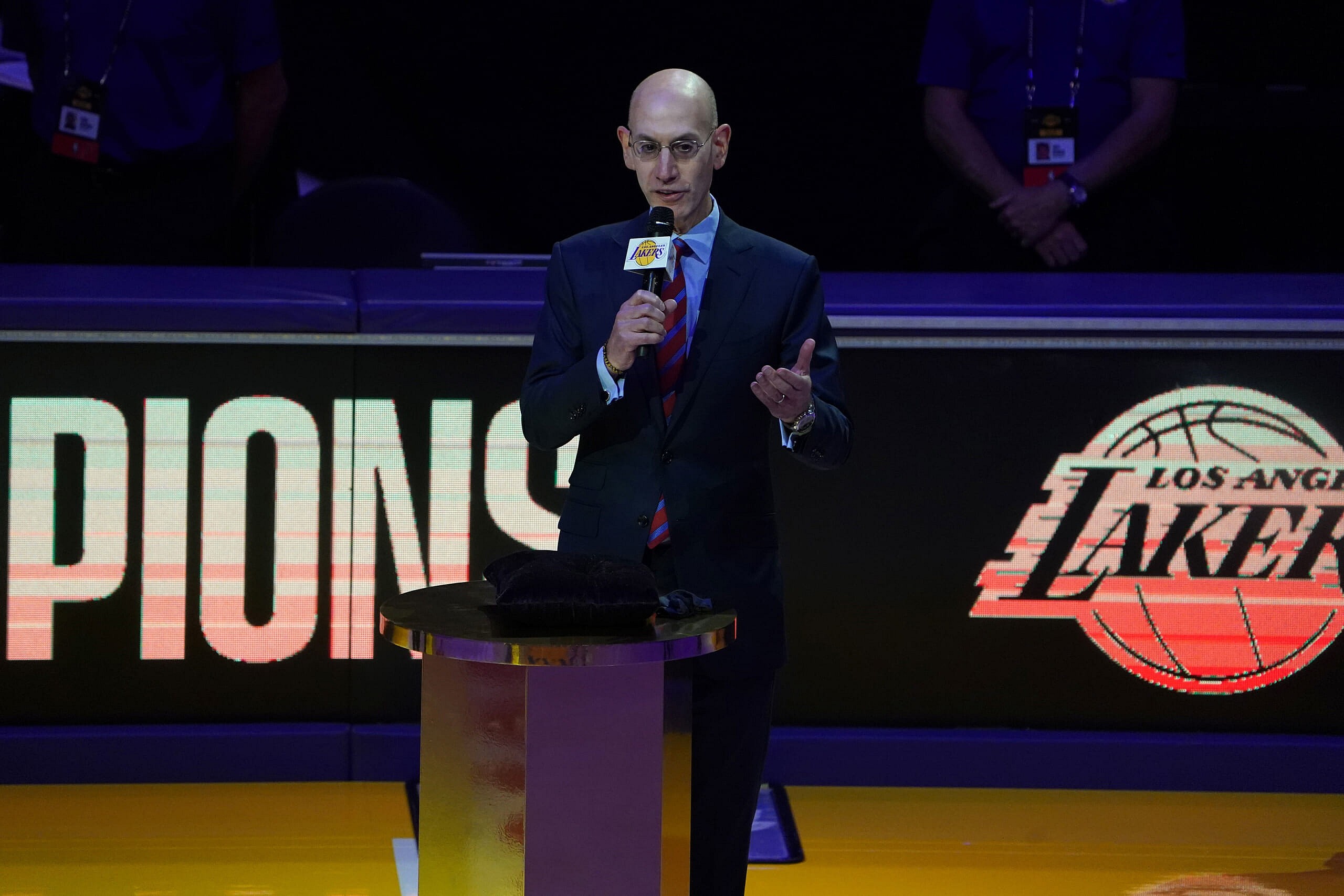 nba covid-19. 2021-22 season