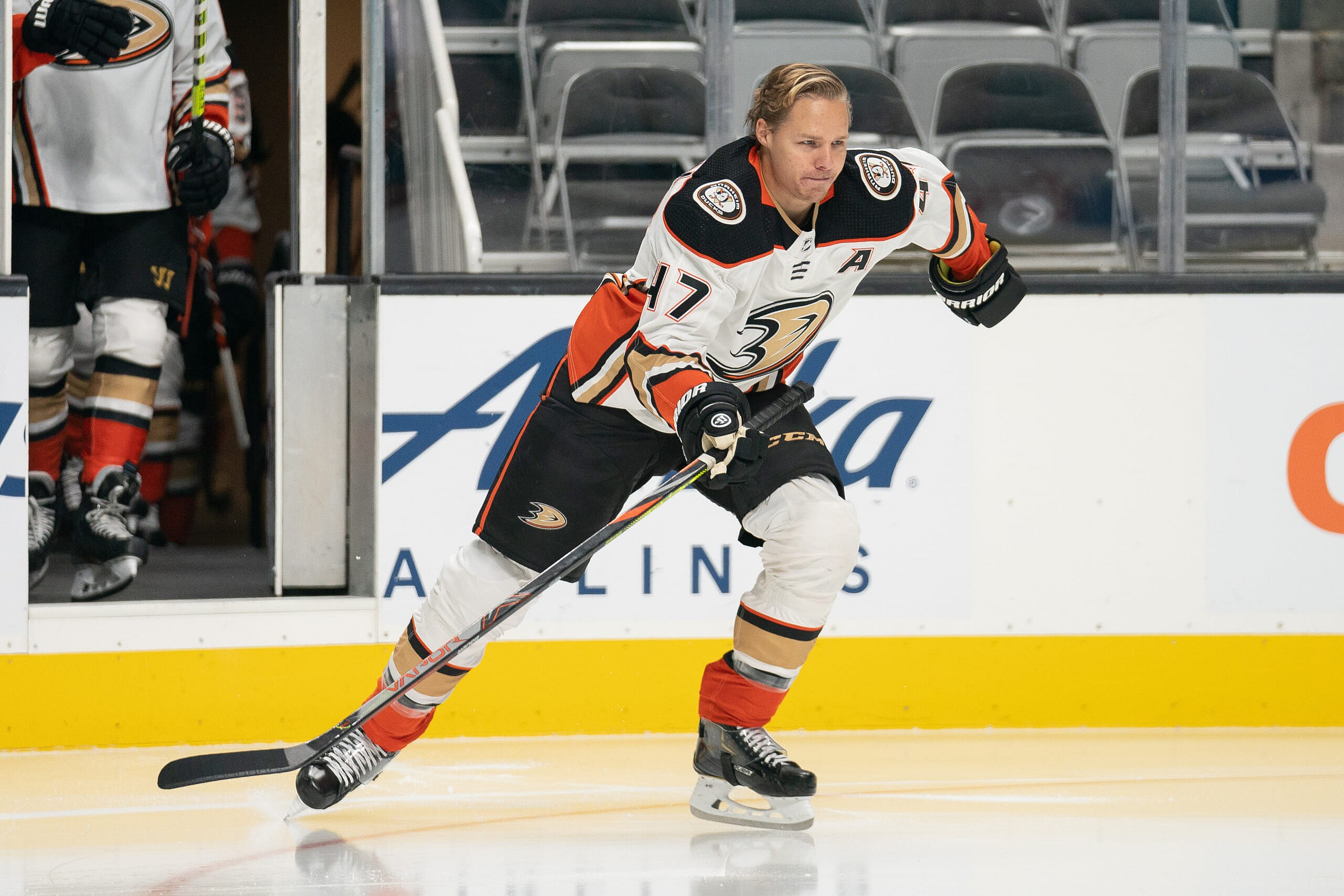 ryan kesler  supports robin lehner's allegations