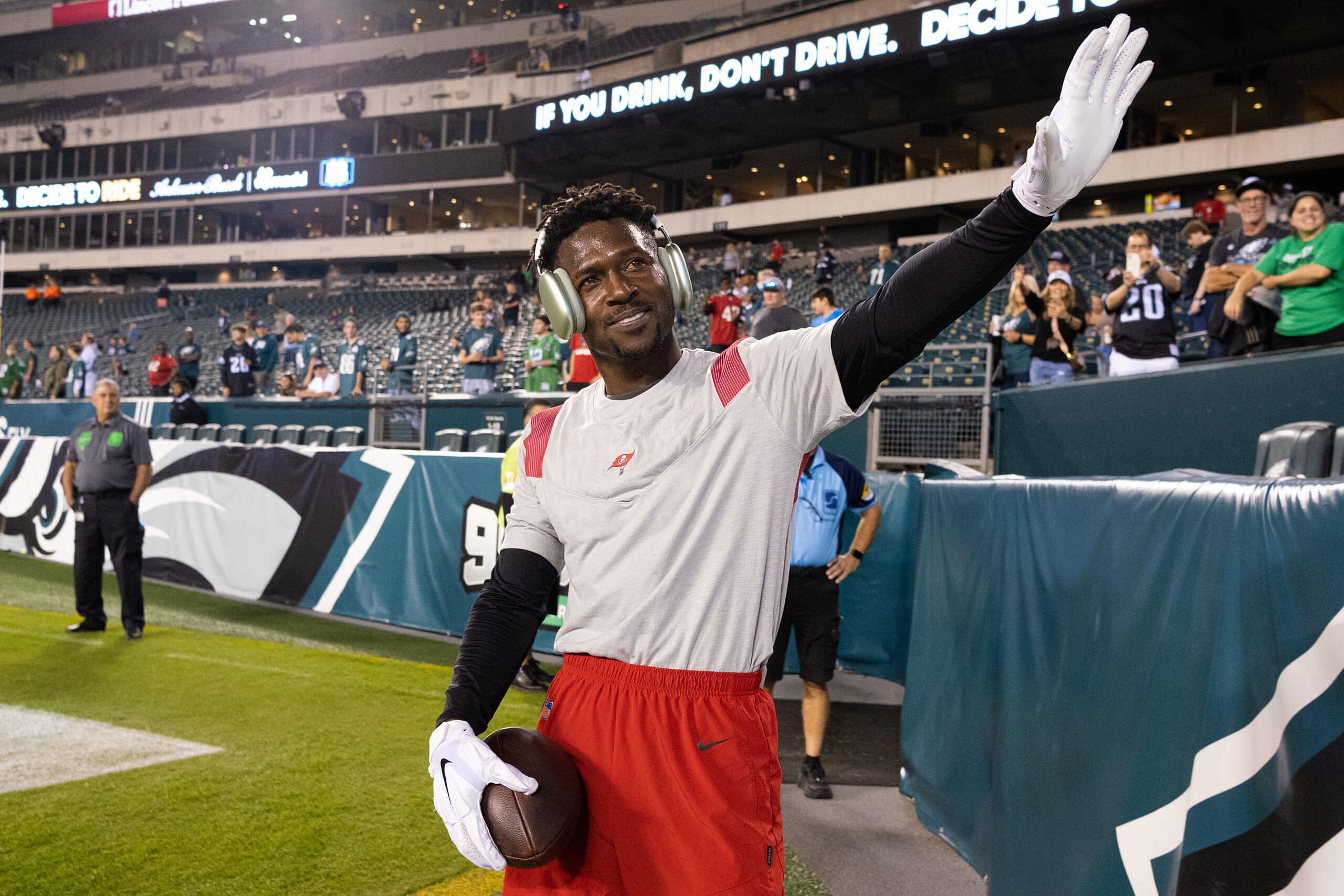 NFL: Tampa Bay Buccaneers at Philadelphia Eagles