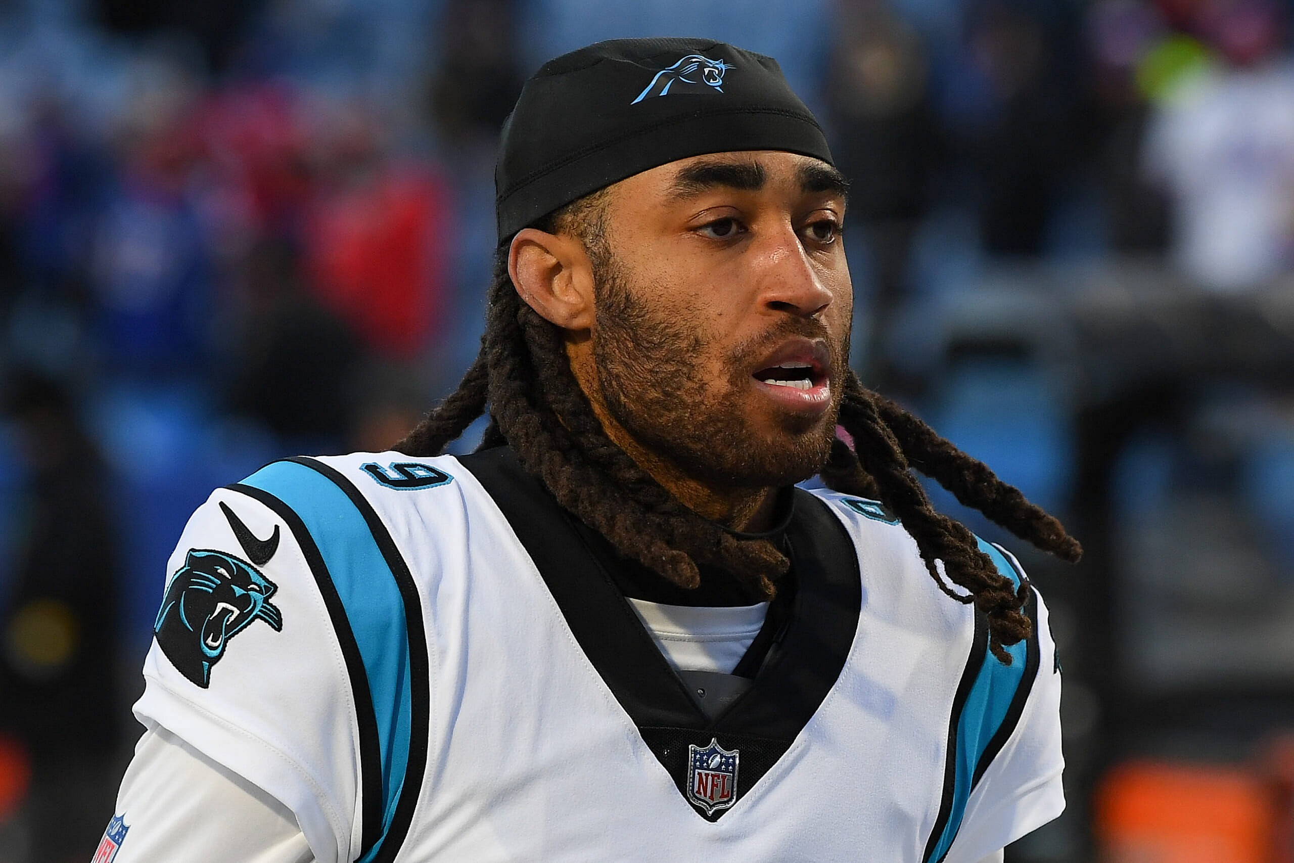 arizona cardinals sign stephon gilmore