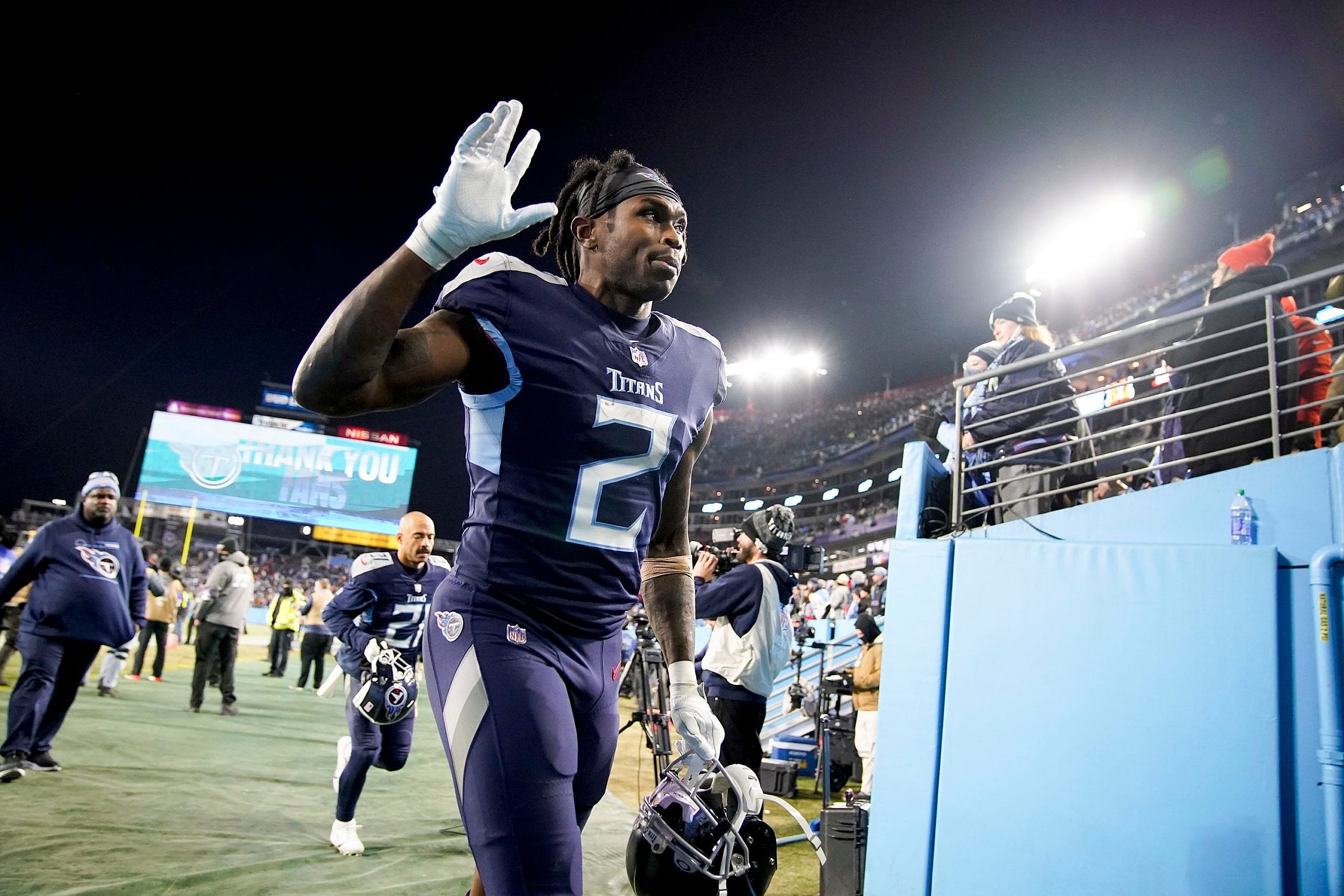tennessee titans release julio jones