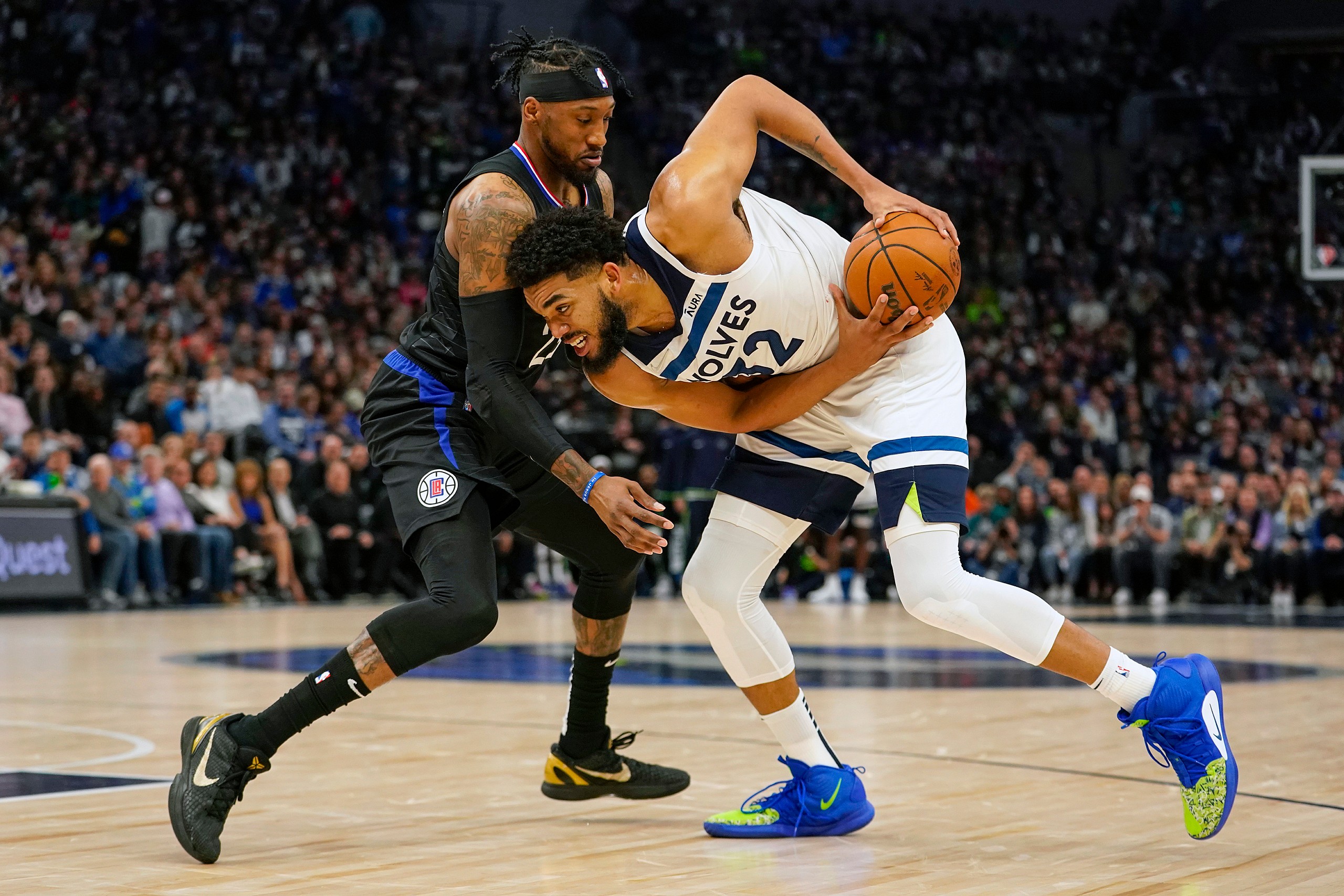 charlotte hornets sign robert covington