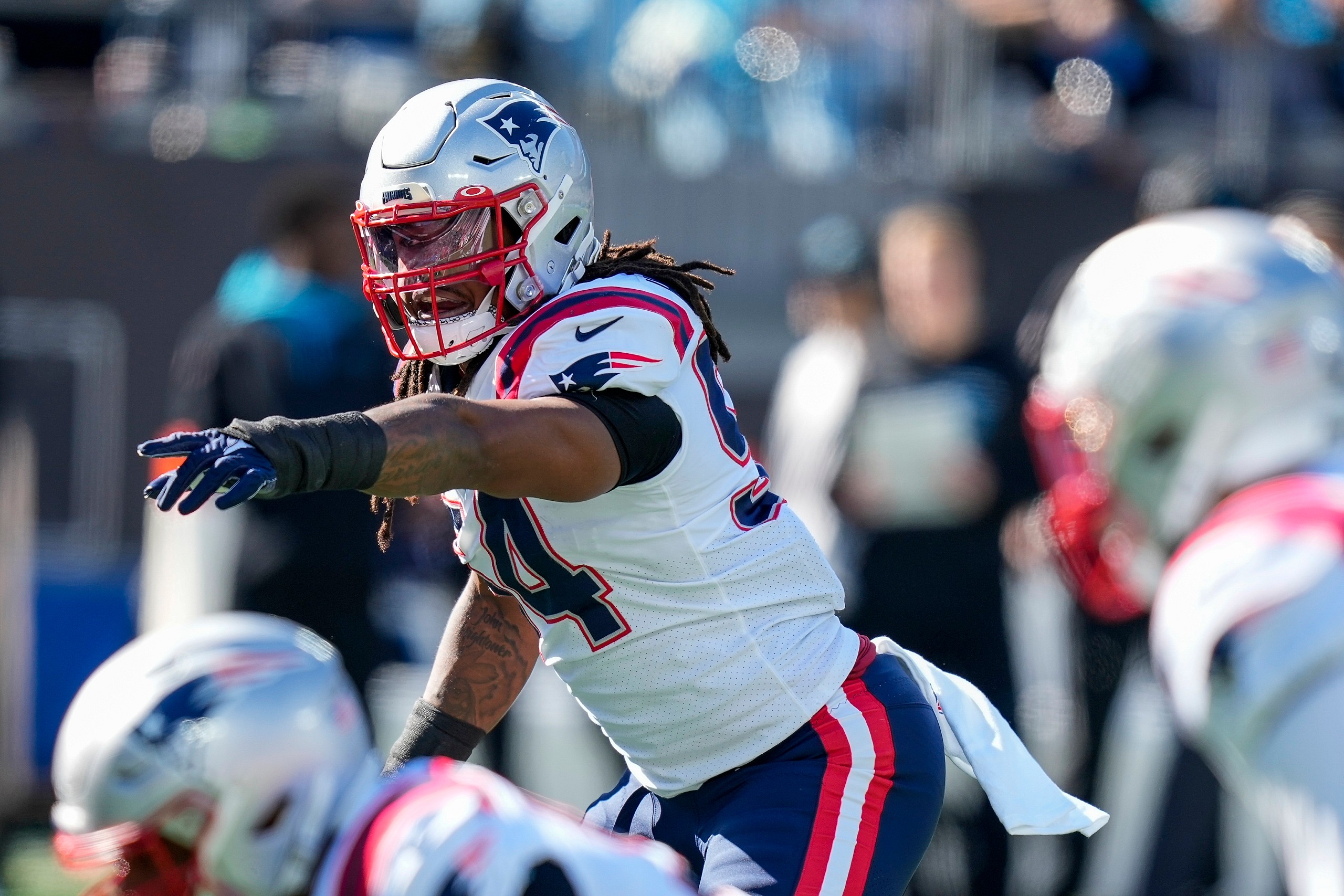 green bay packers sign dont'a hightower after sammy watkins addition