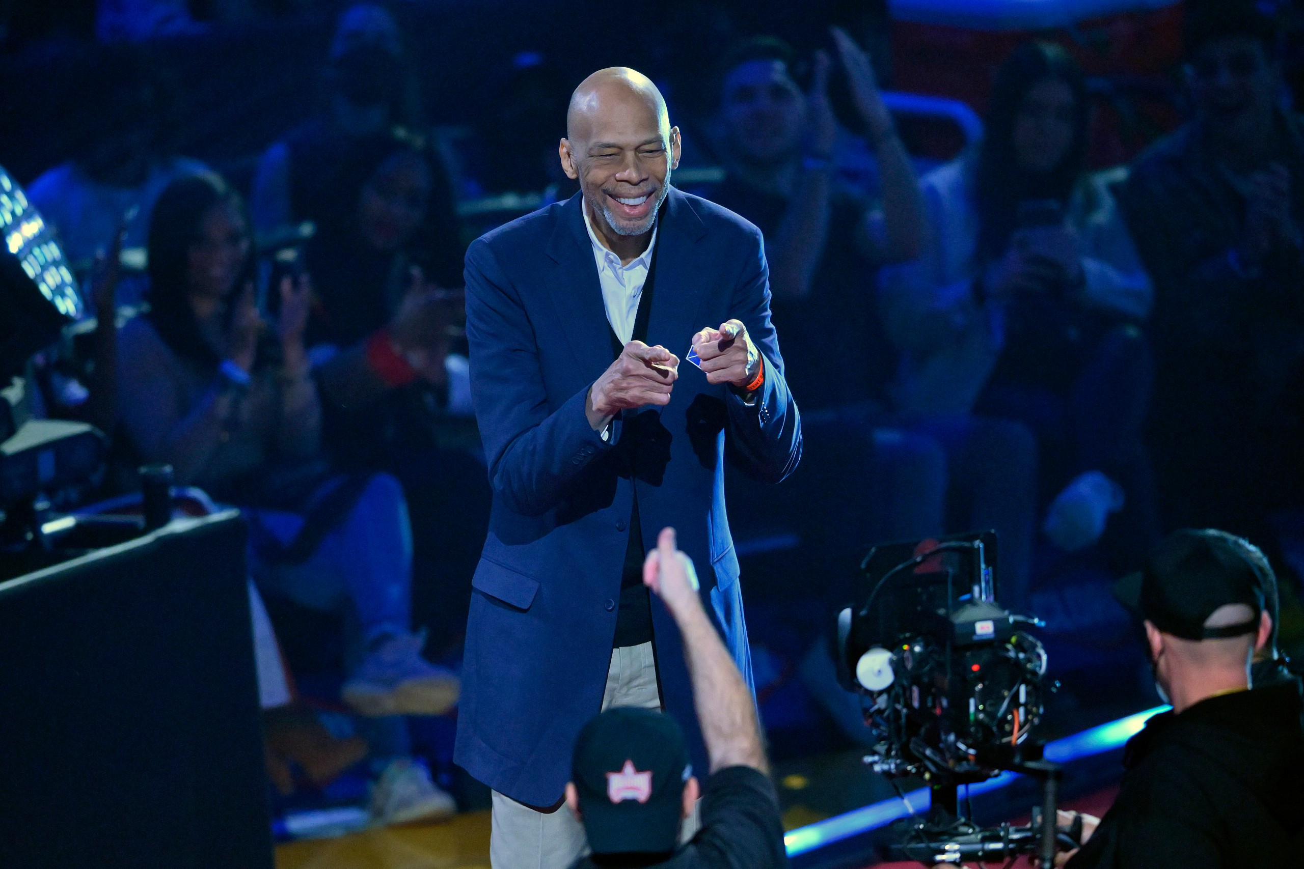 kareem abdul-jabbar goes after lebron james