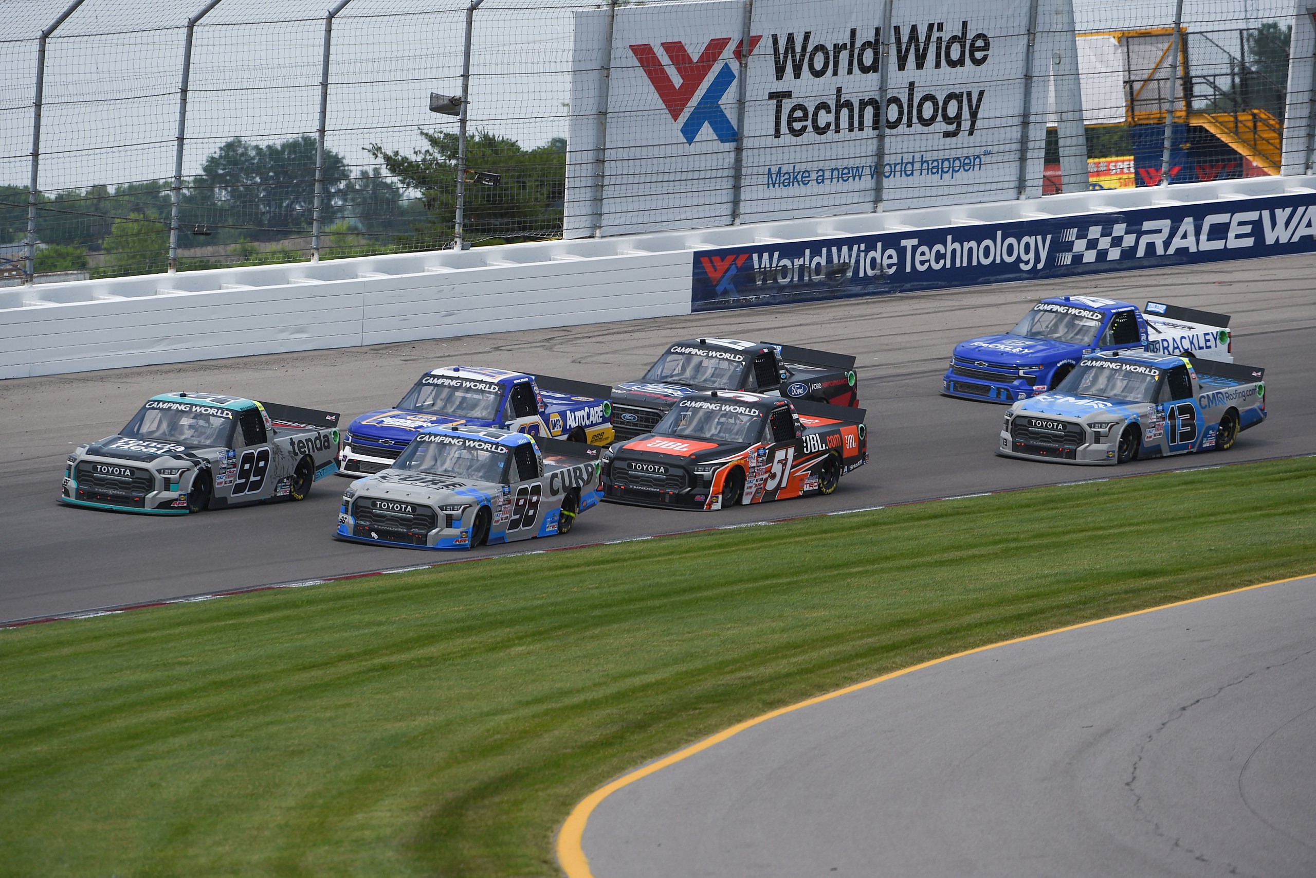 NASCAR: Truck Series Toyota 200