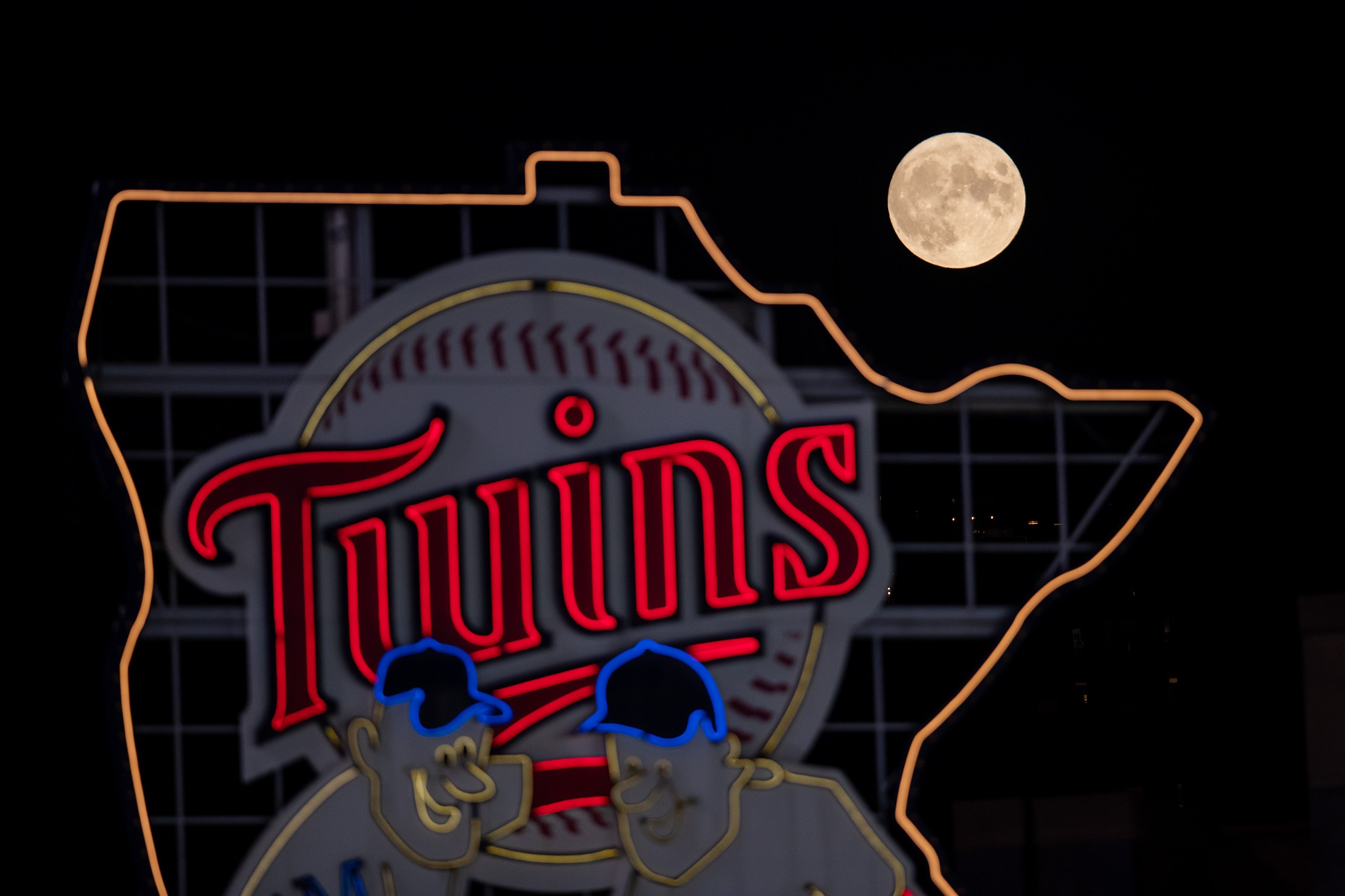 MLB: Chicago White Sox at Minnesota Twins