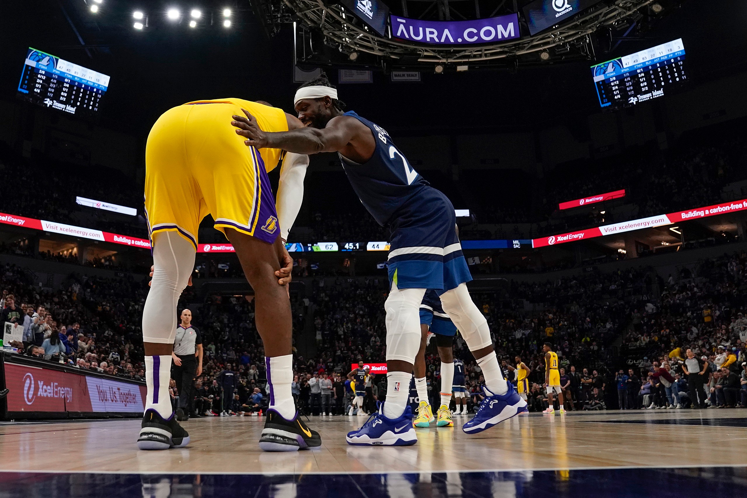 NBA: Los Angeles Lakers at Minnesota Timberwolves
