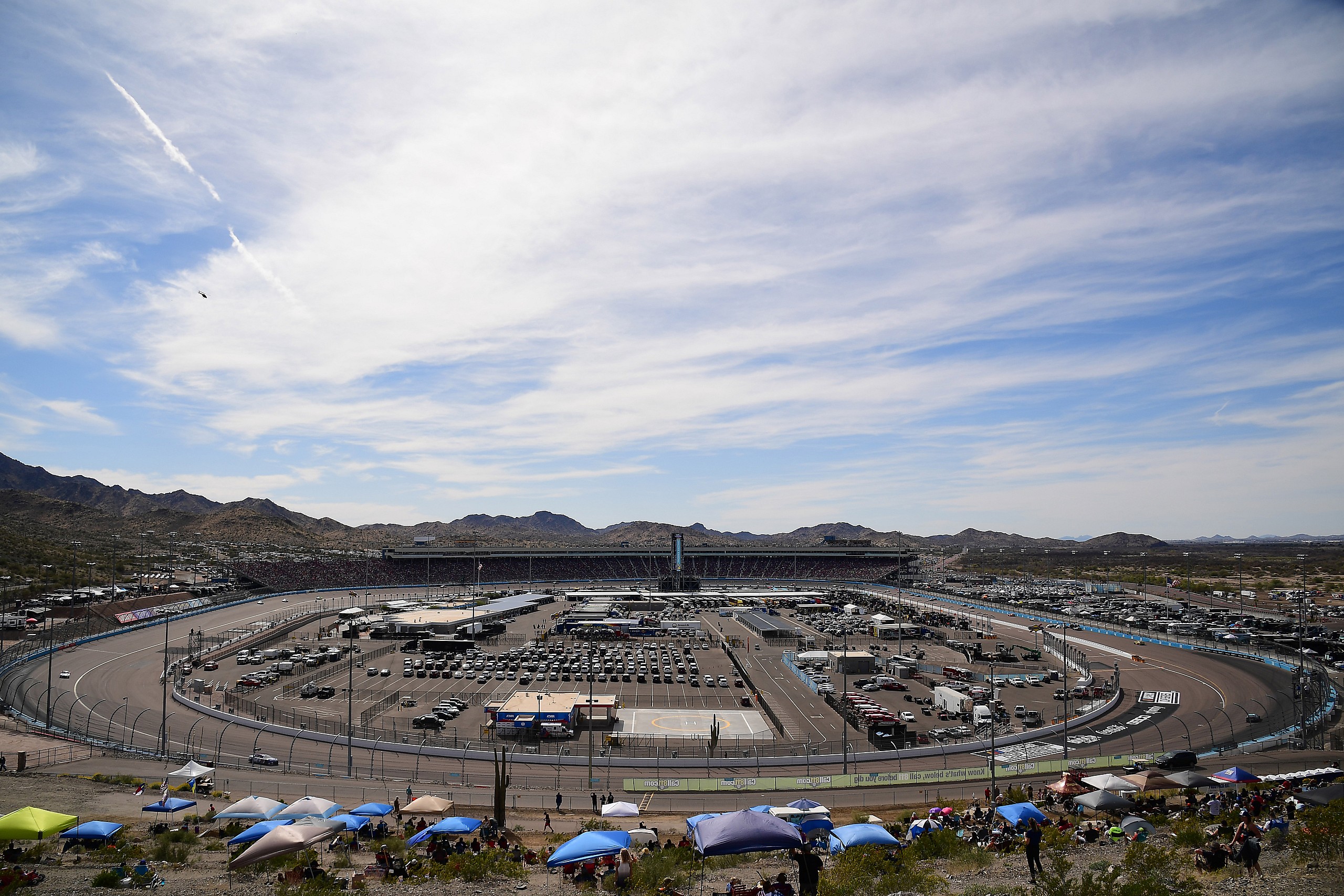 NASCAR: Ruoff Mortgage 500