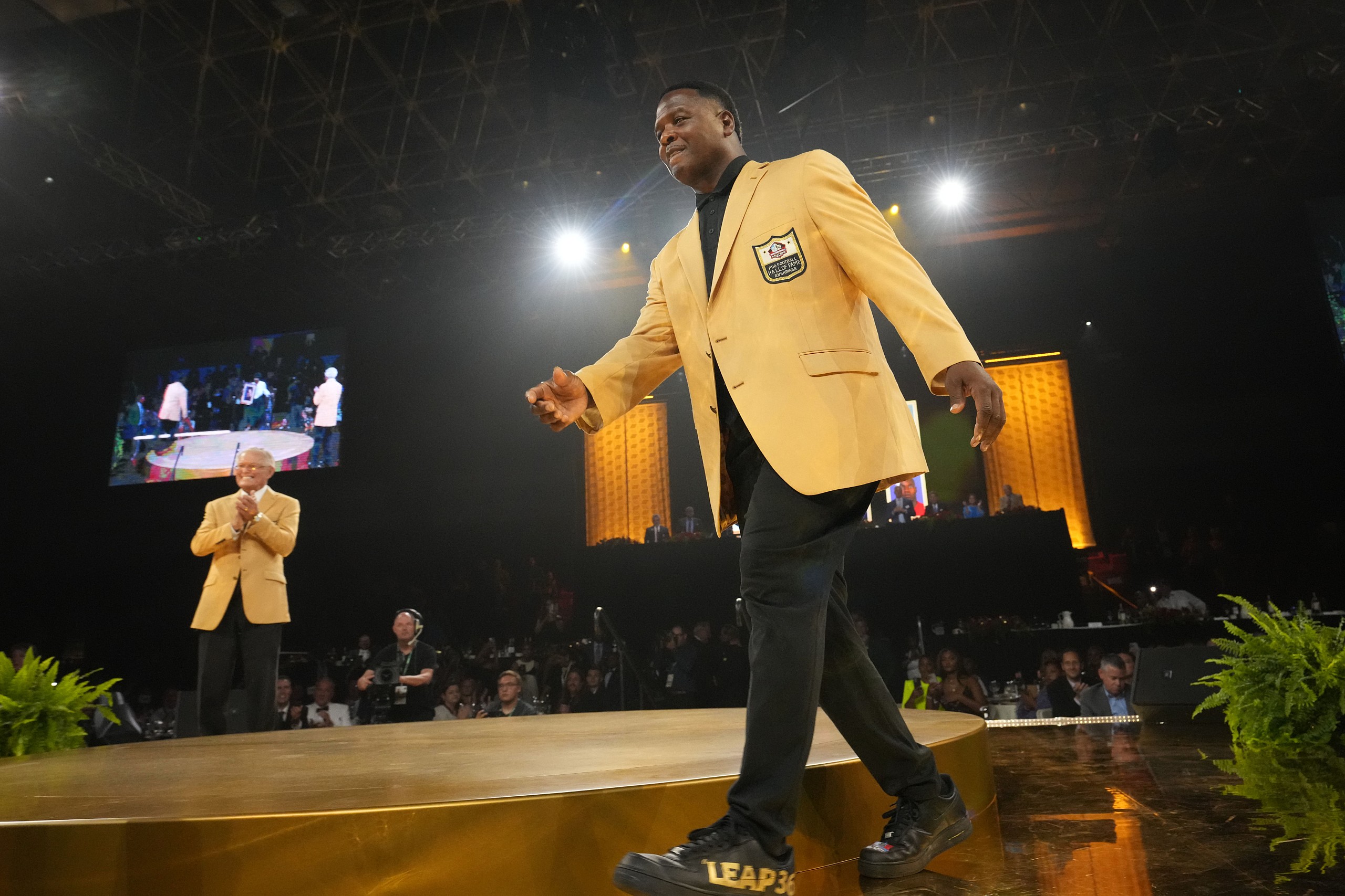 NFL: Pro Football Hall of Fame-Enshrinees Gold Jacket Dinner