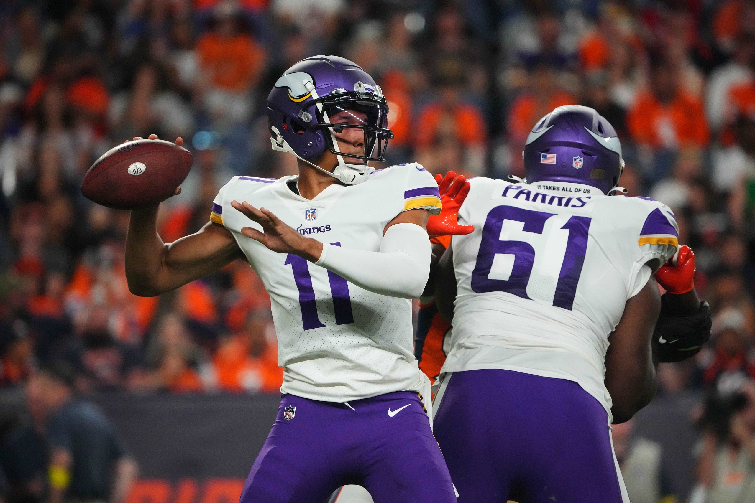 cleveland browns sign kellen mond