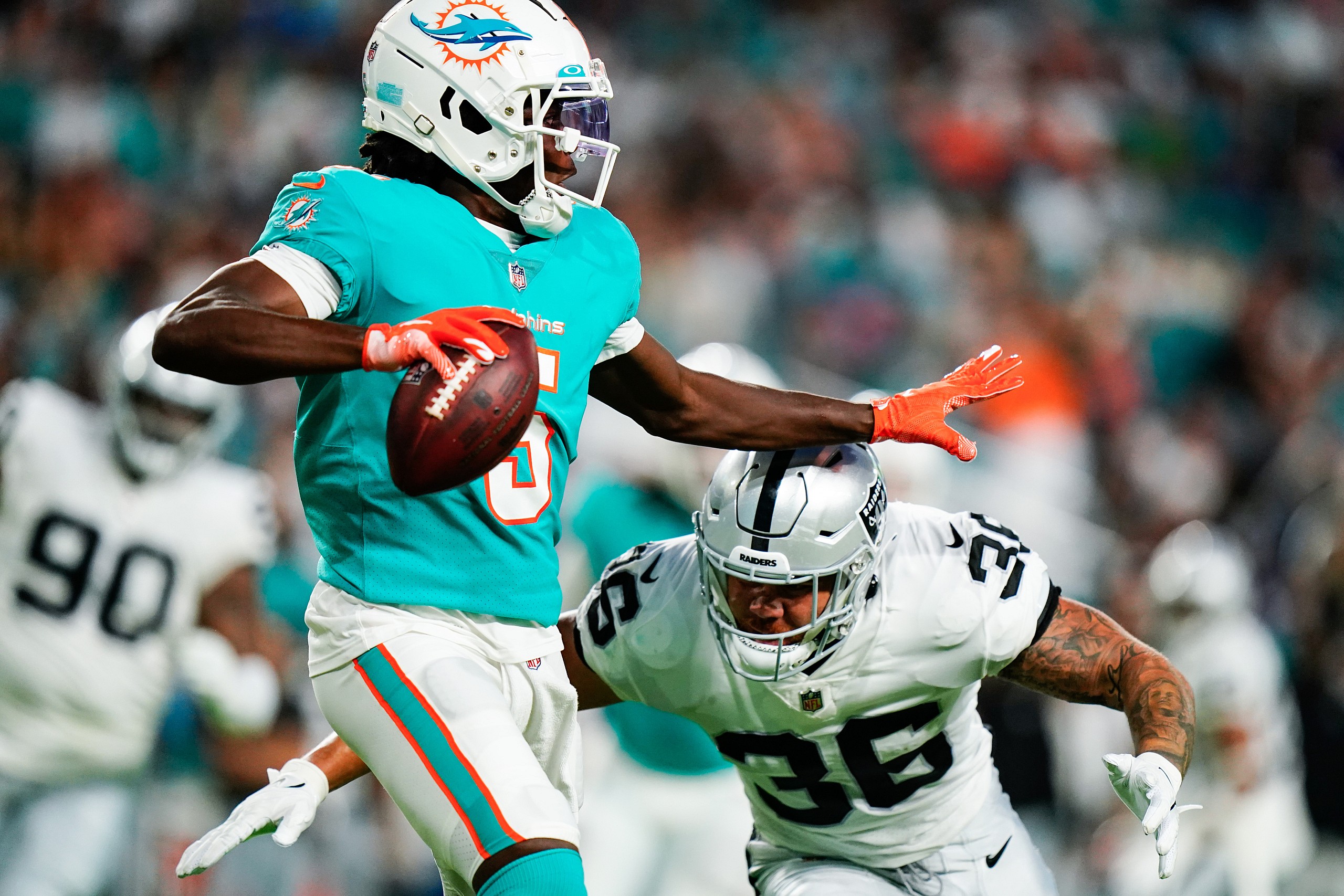 las vegas raiders linebacker curtis bolton