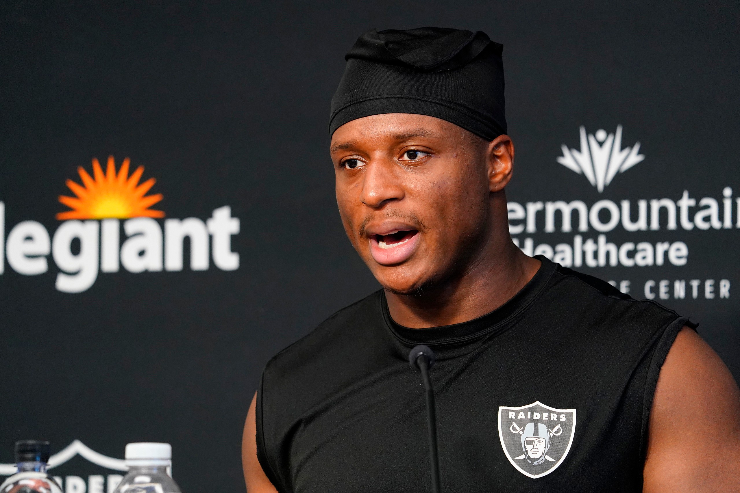 las vegas raiders release kenyan drake