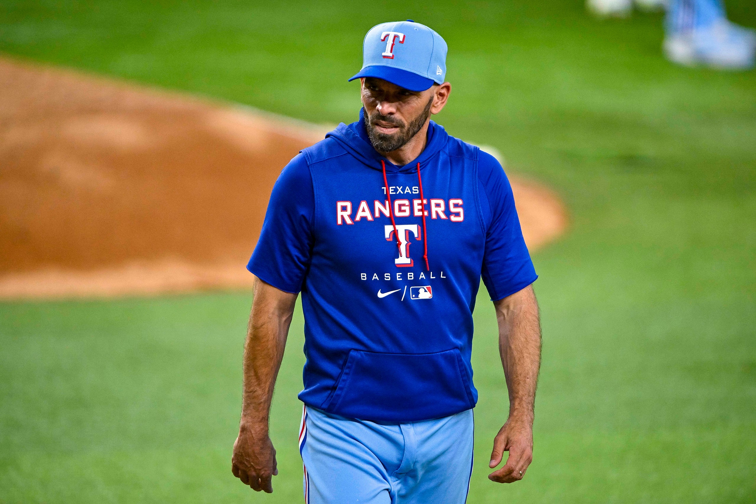 texas rangers fire chris woodward