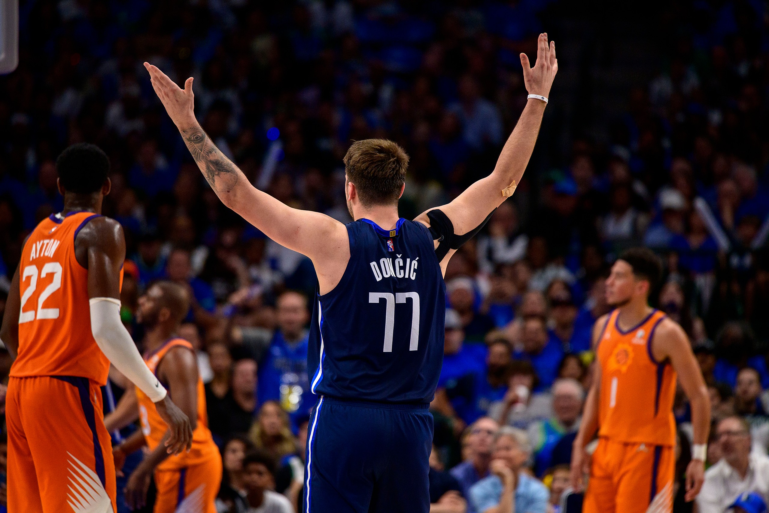 NBA: Phoenix Suns at Dallas Mavericks