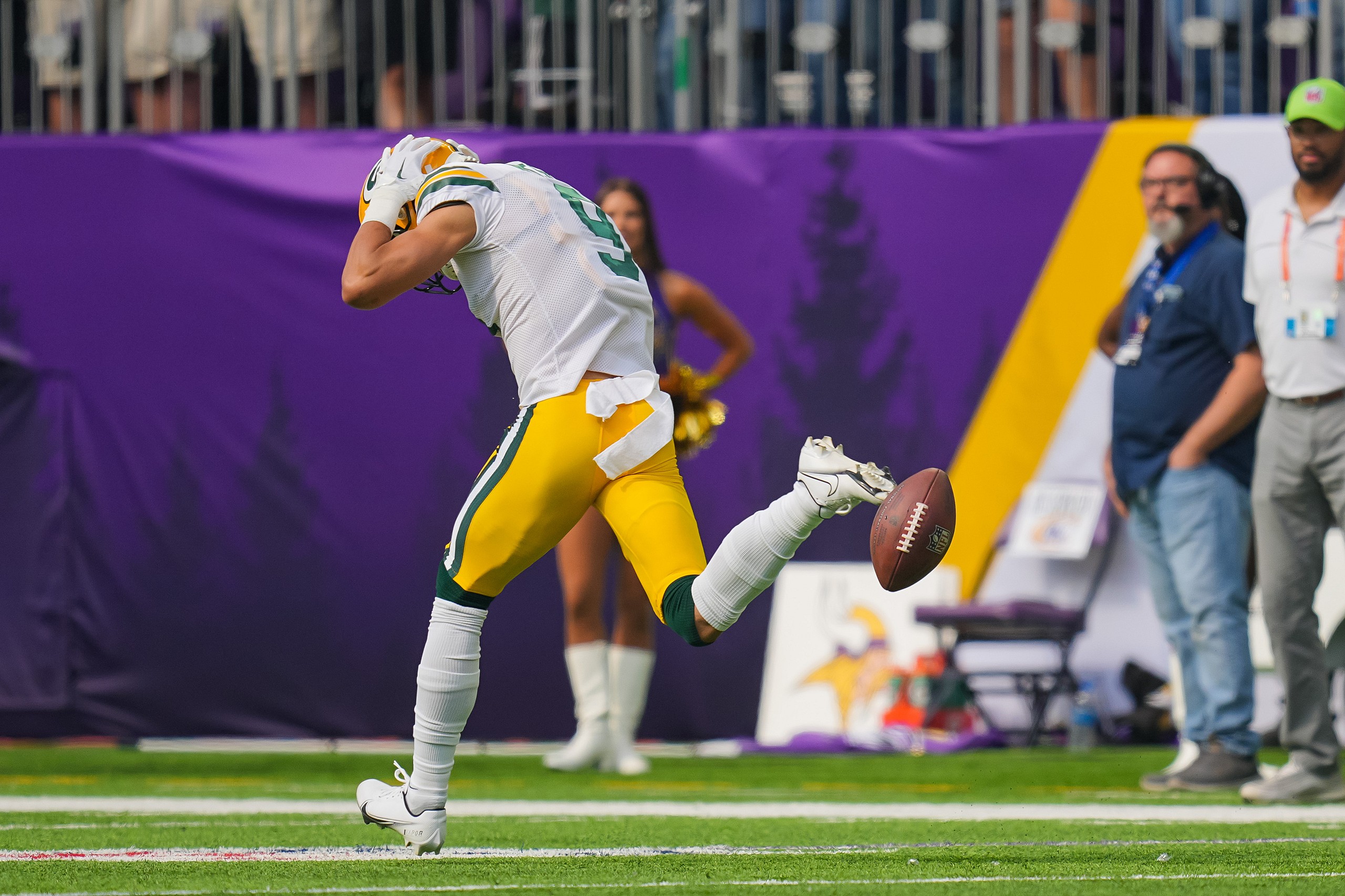 NFL: Green Bay Packers at Minnesota Vikings