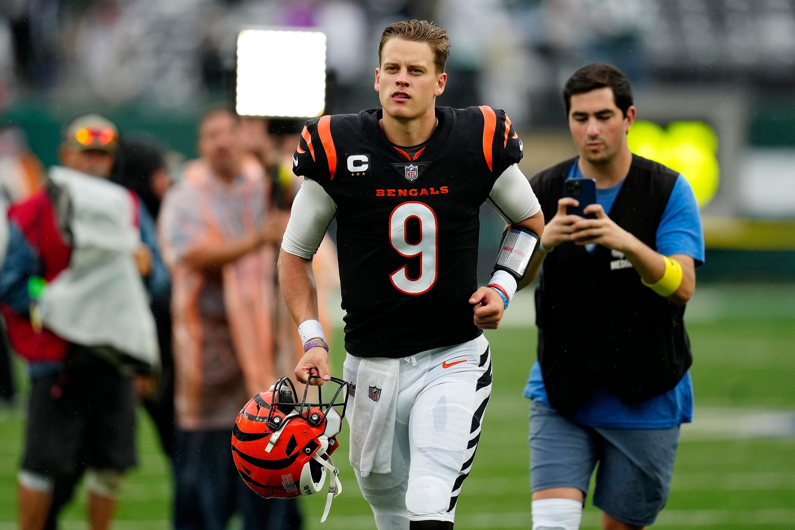 cincinnati bengals joe burrow suit