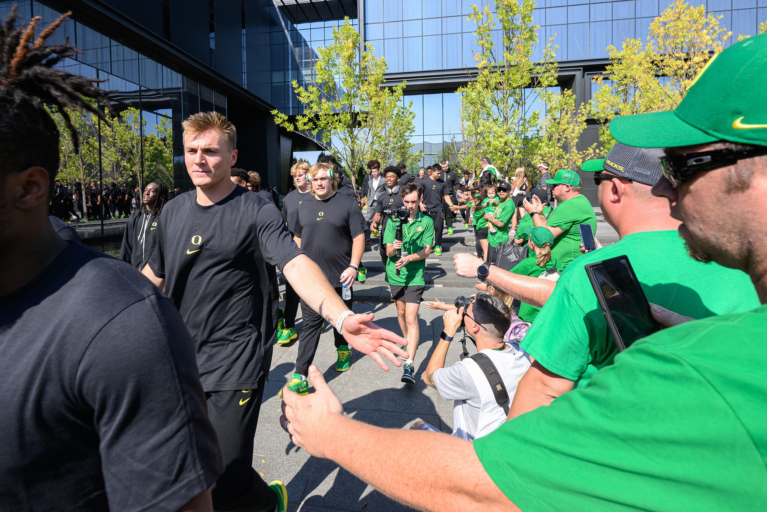 NCAA Football: Hawaii at Oregon