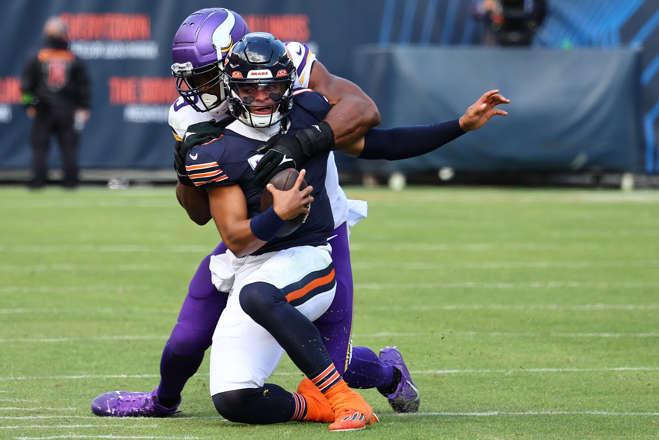 week 8 nfl injury report: justin fields, chicago bears