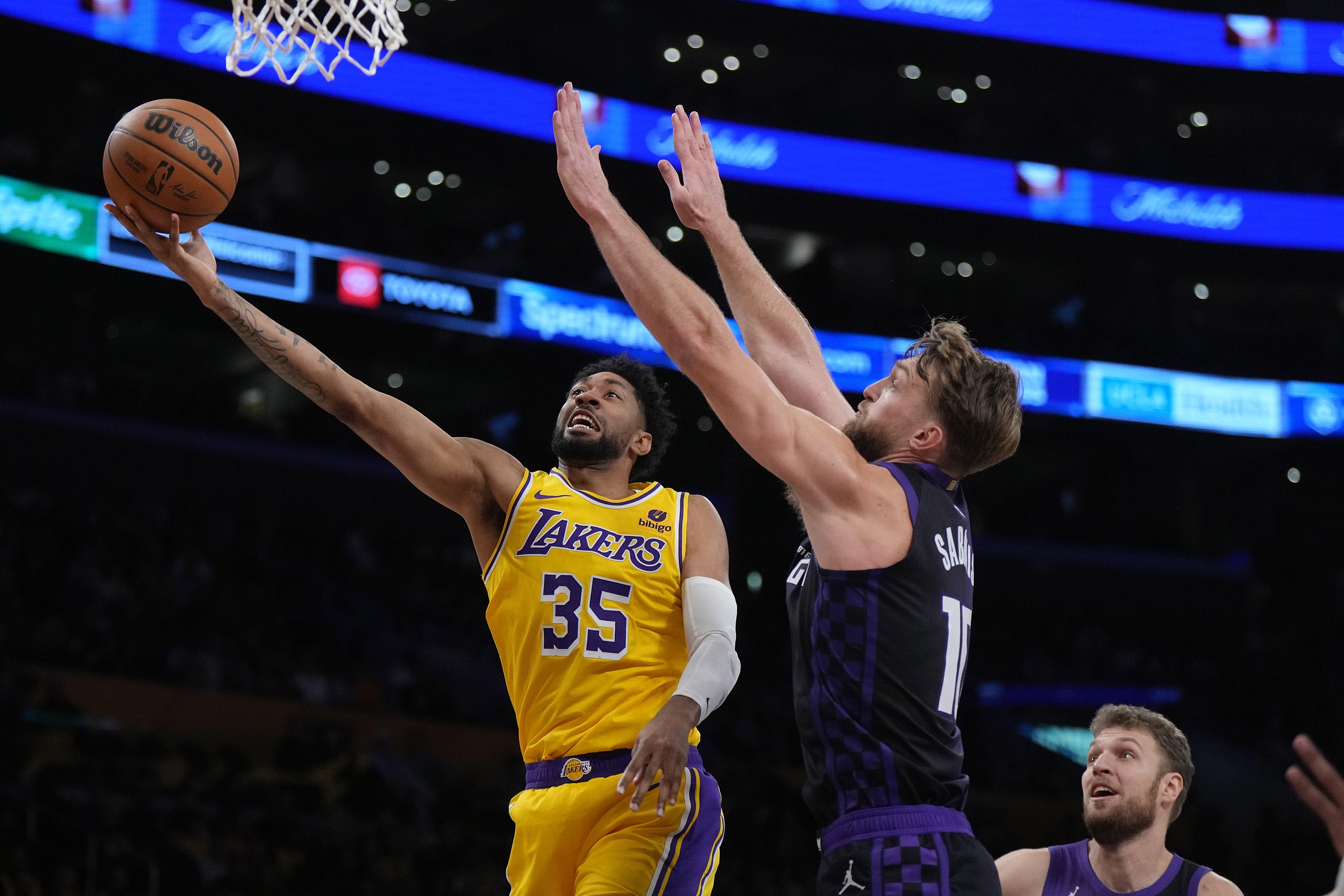 NBA: Sacramento Kings at Los Angeles Lakers