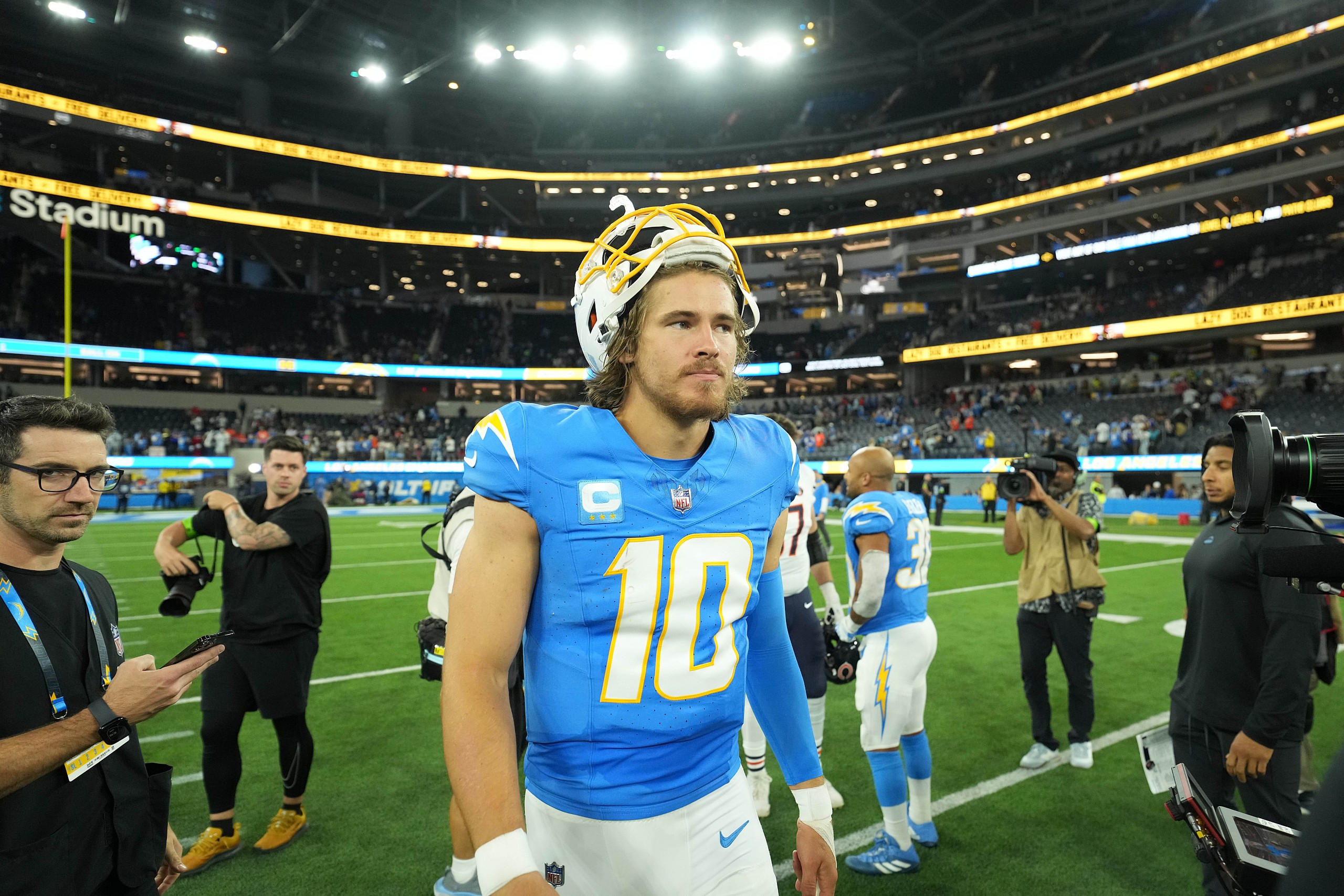 monday night football: los angeles chargers, new york jets