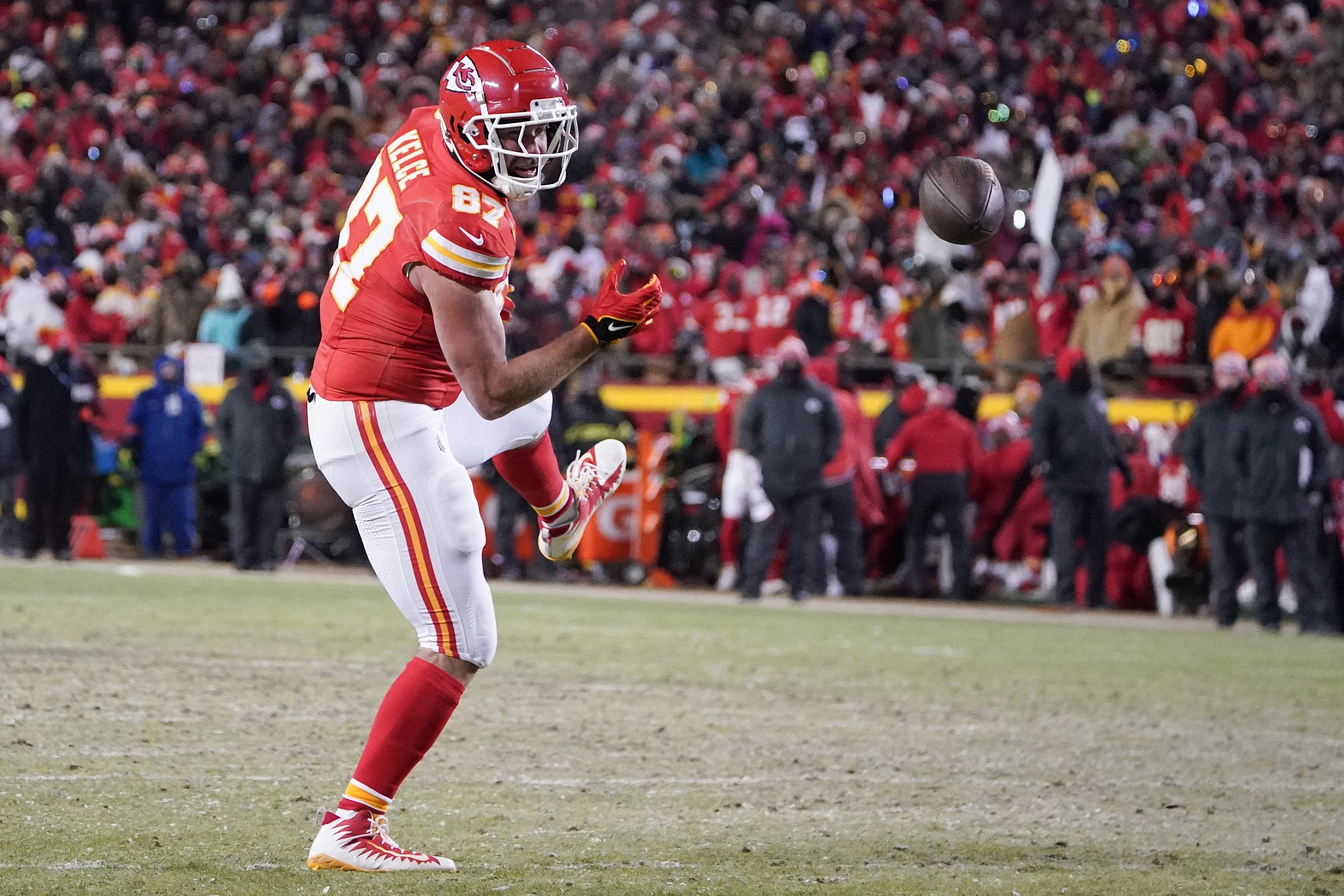 nfl divisional playoffs matchups: travis kelce vs jordan poyer