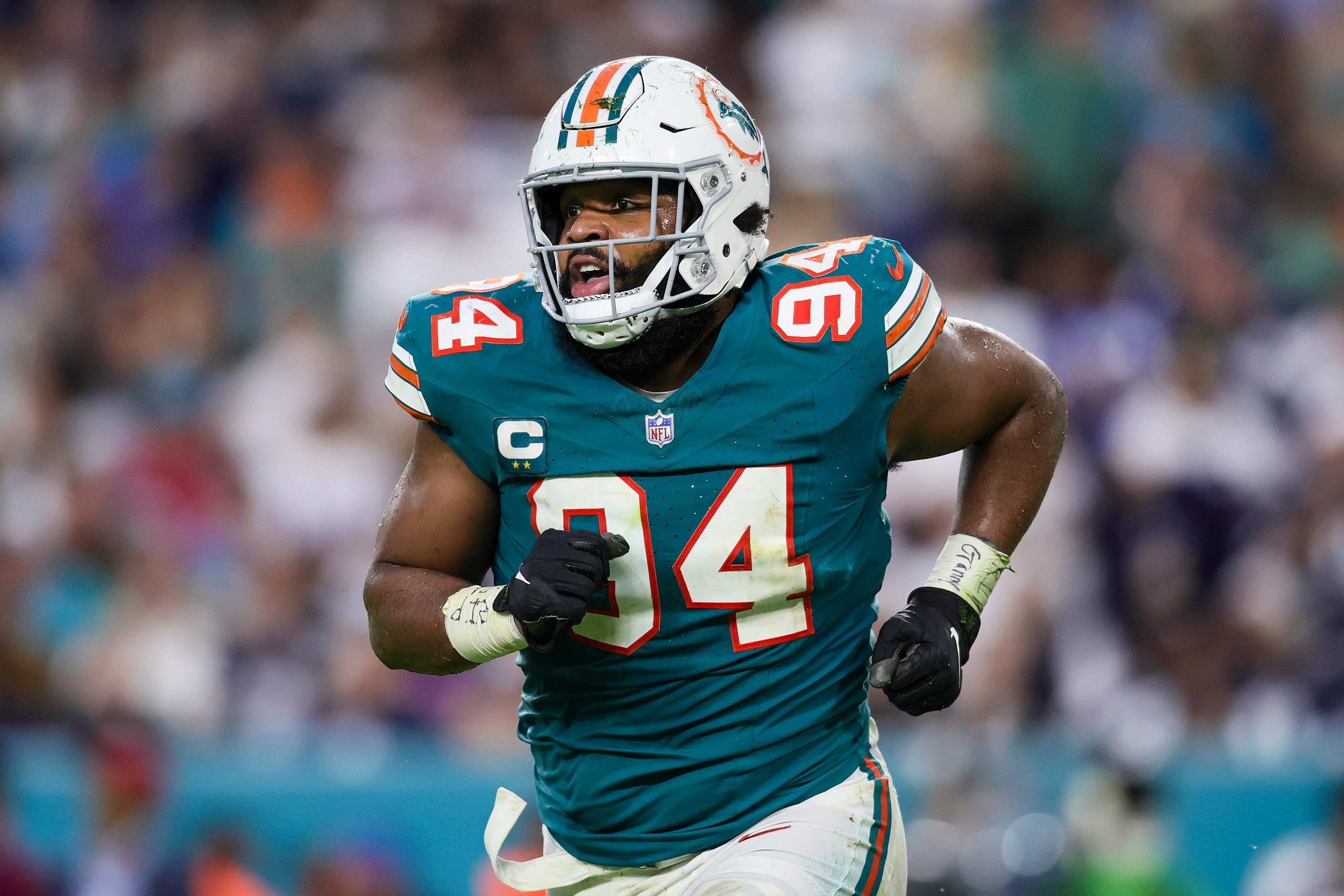 new england patriots sign christian wilkins