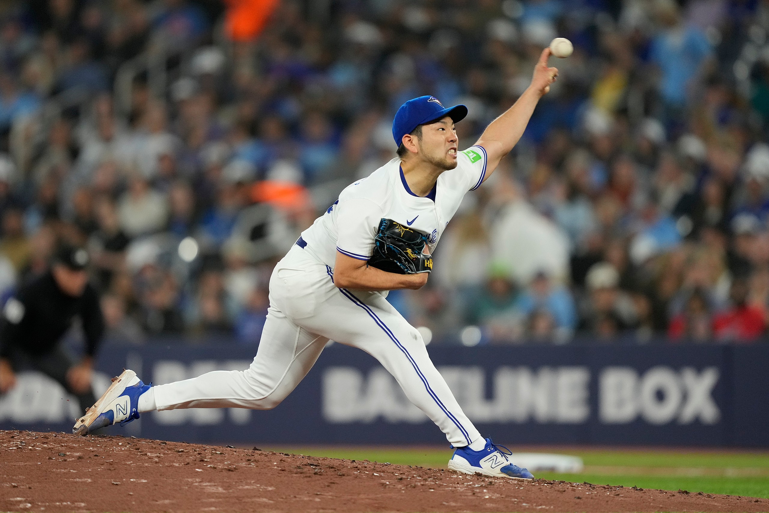 Philadelphia Phillies trade targets, Yusei Kikuchi