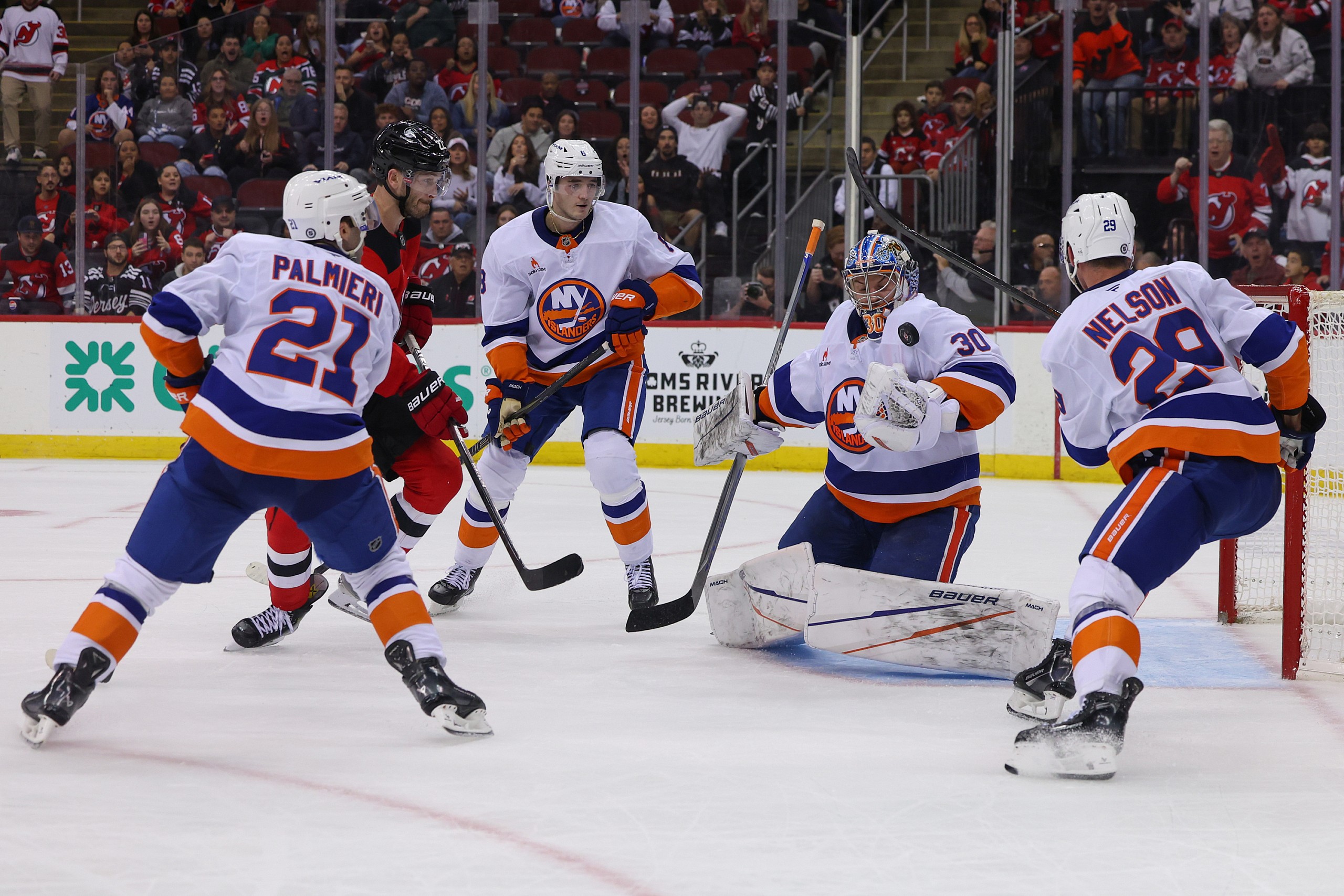 NHL: New York Islanders at New Jersey Devils