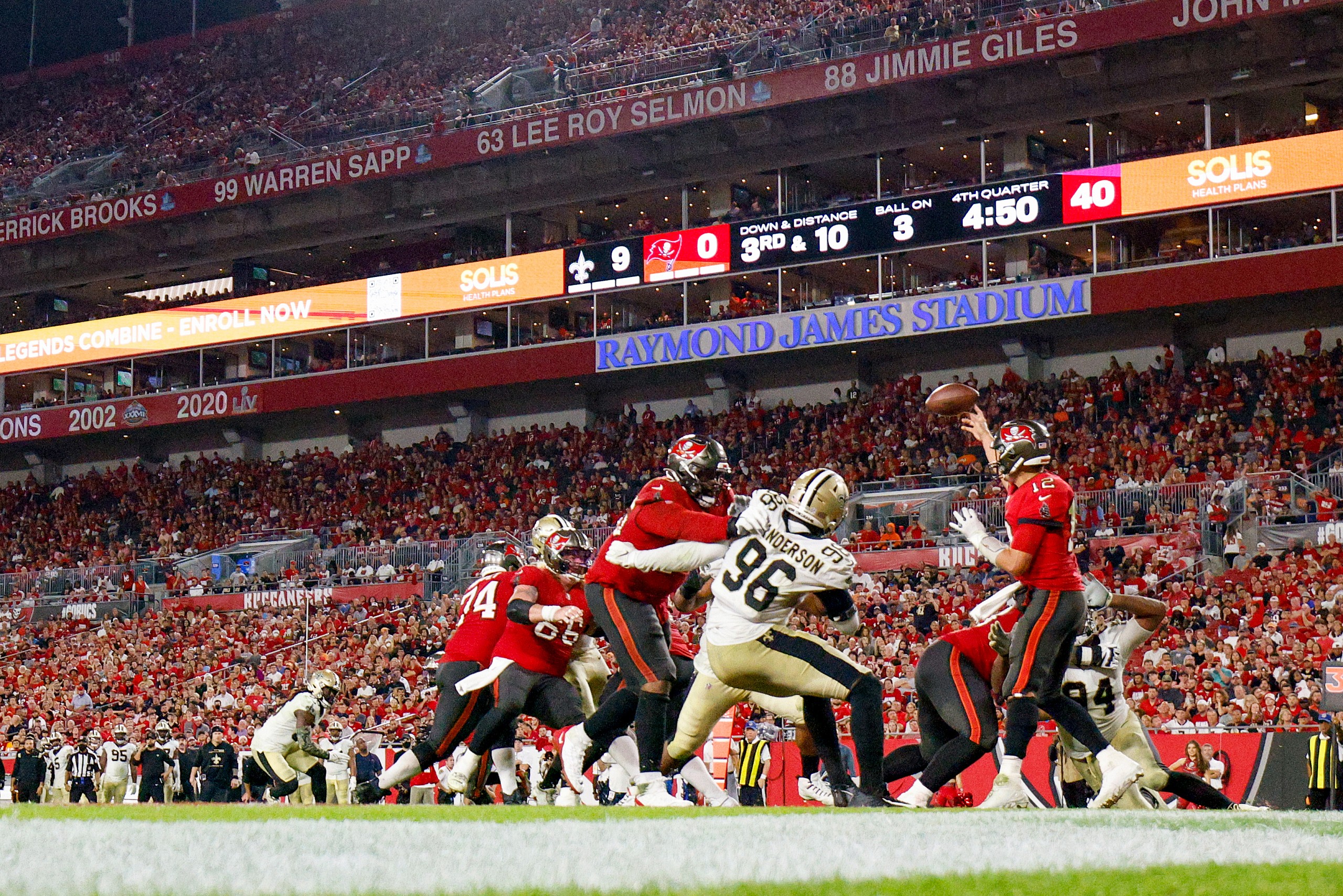 NFL: New Orleans Saints at Tampa Bay Buccaneers