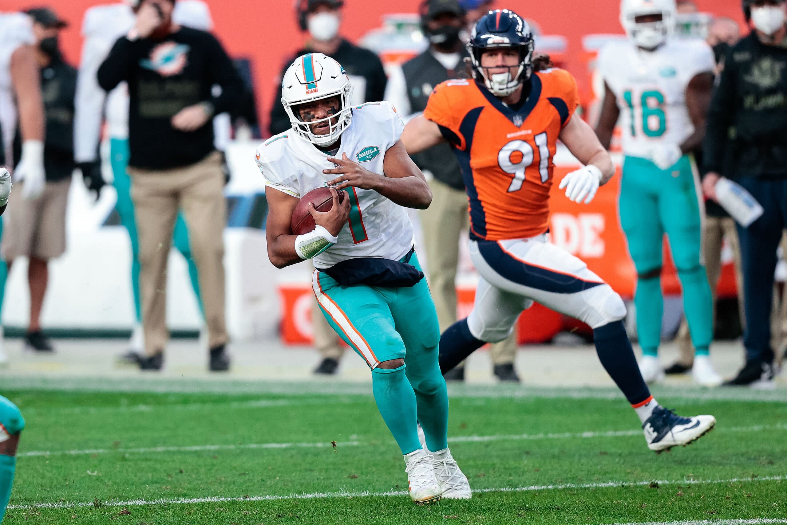 miami dolphins trade tua tagovailoa to the denver broncos