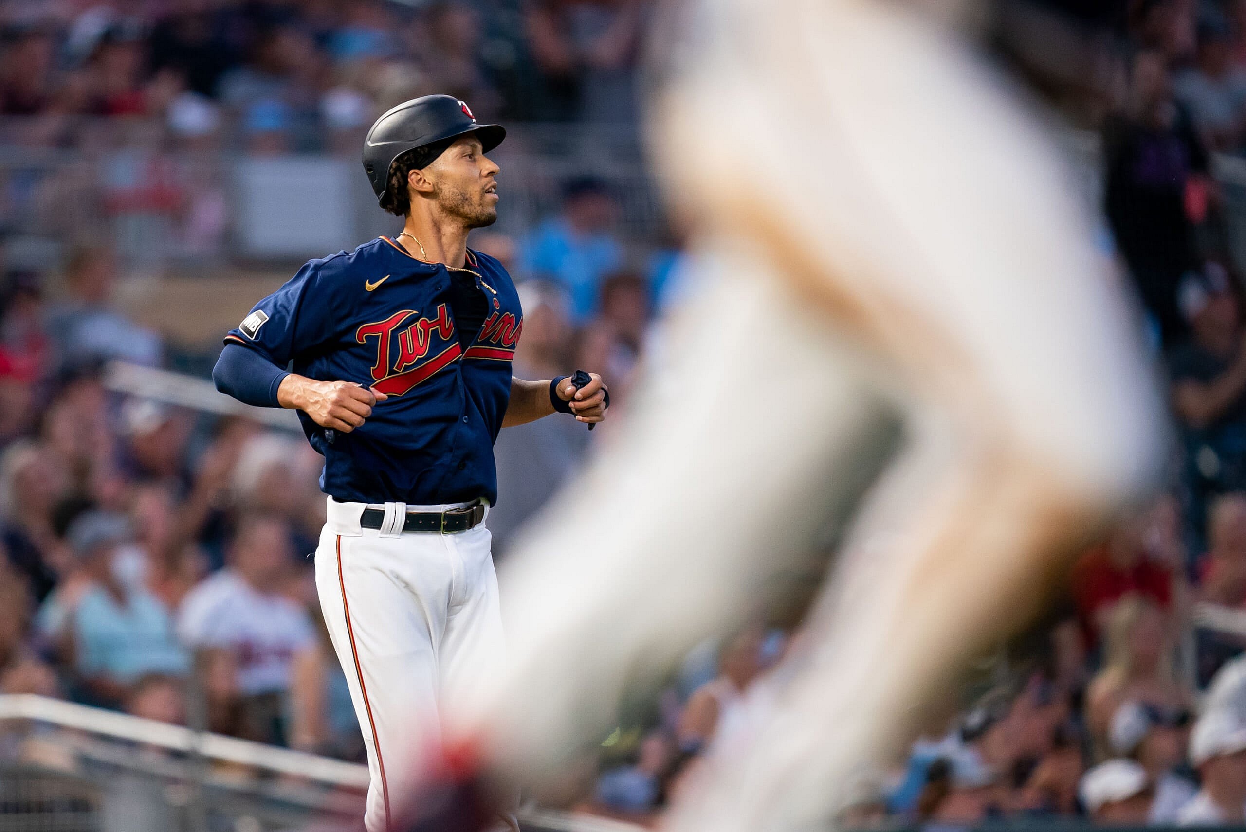 cincinnati reds trade for andrelton simmons
