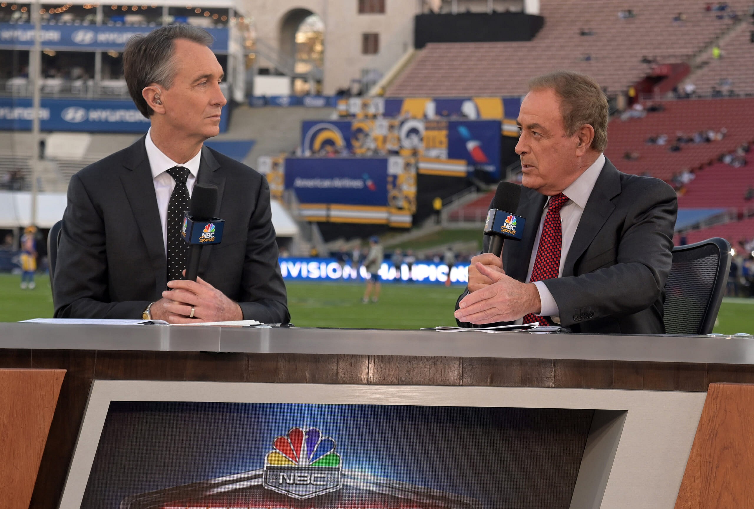 nfl tv broadcasts: al michaels, cris collinsworth