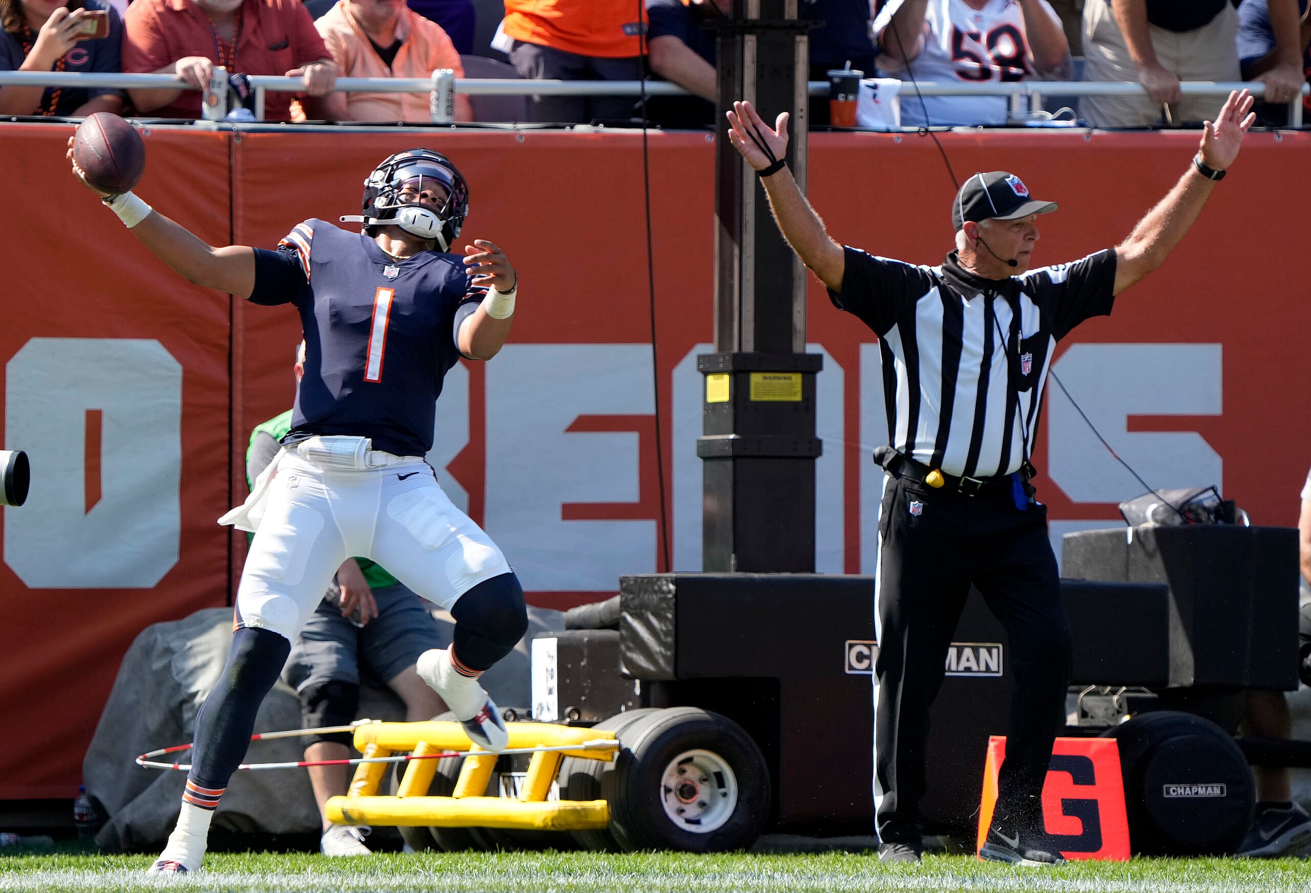 chicago bears name justin fields starting qb