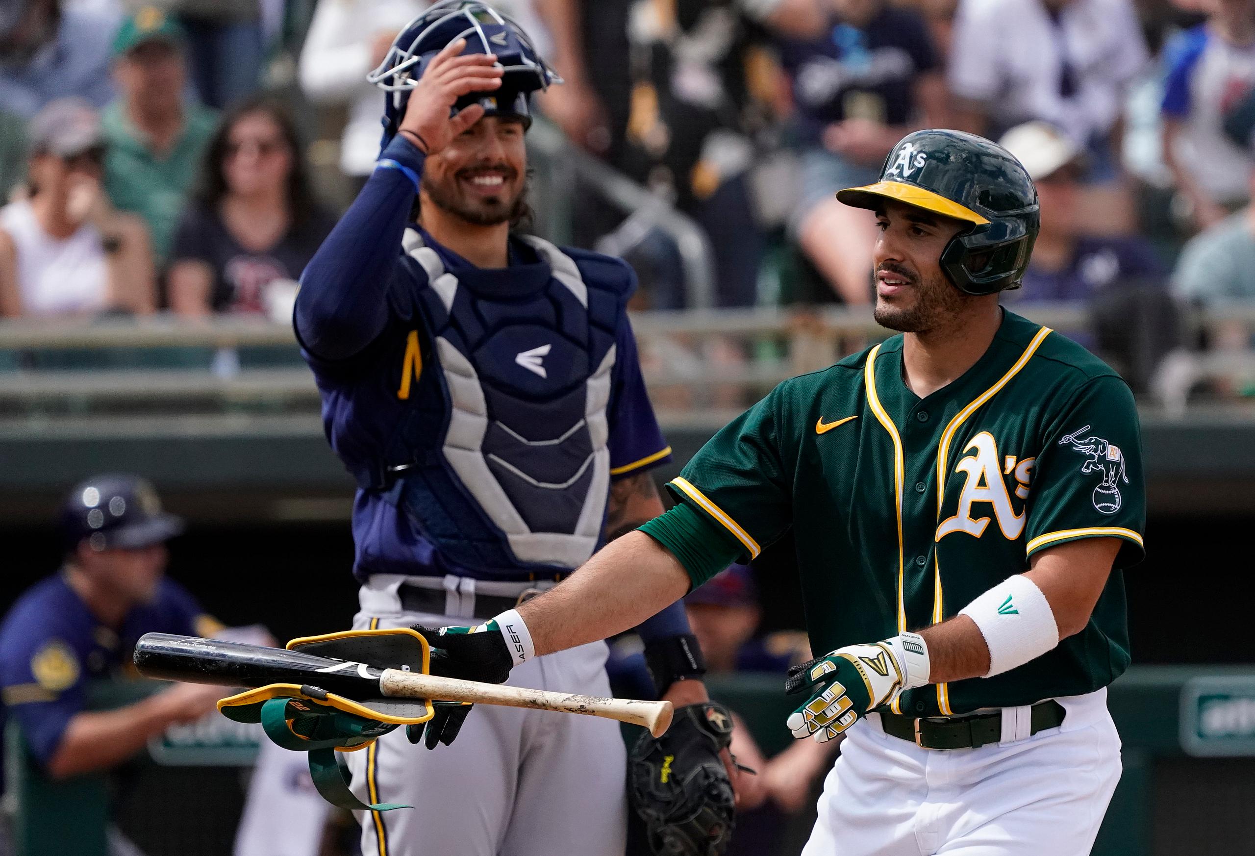 ramon laureano trade, milwaukee brewers