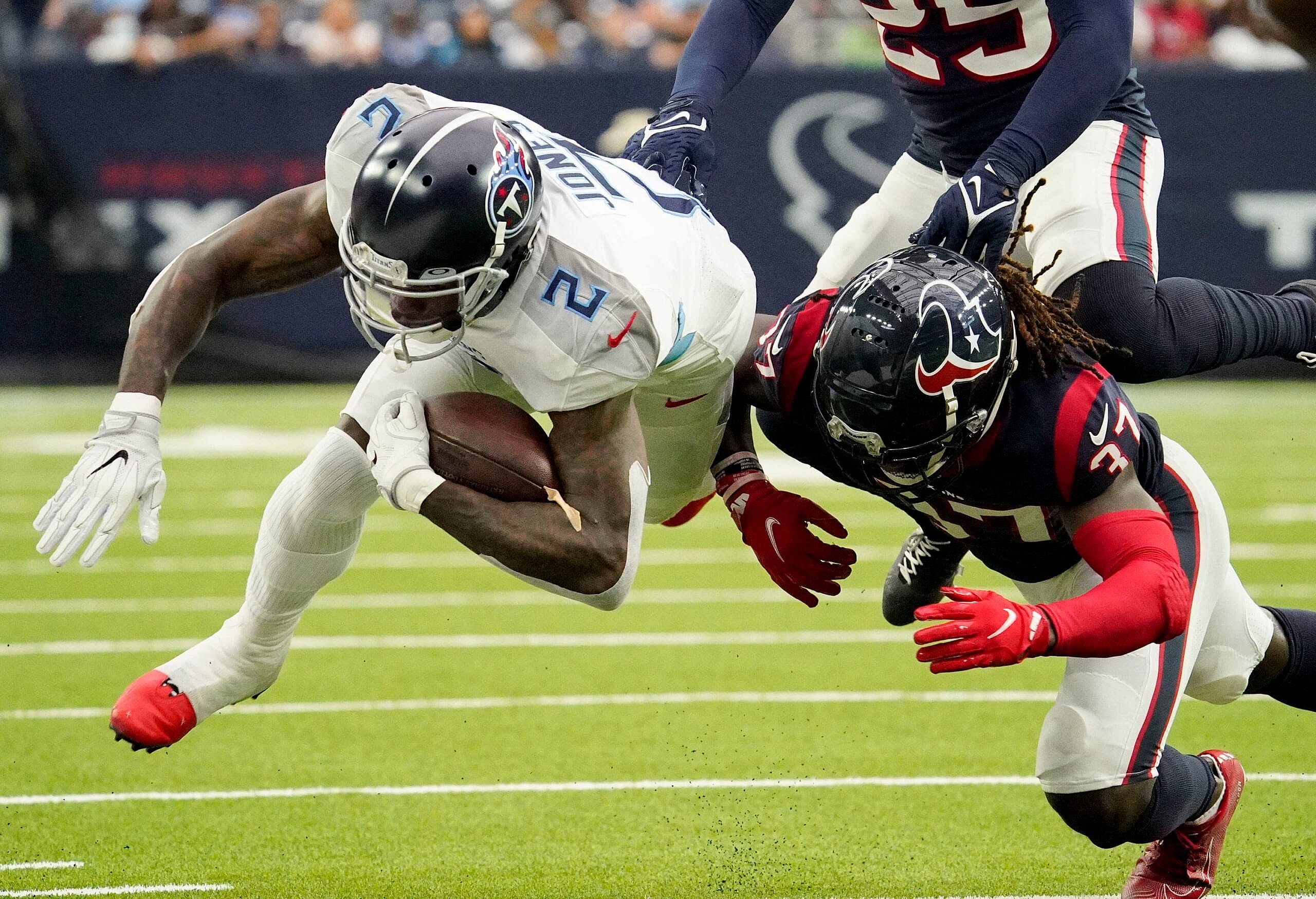 tennessee titans release julio jones