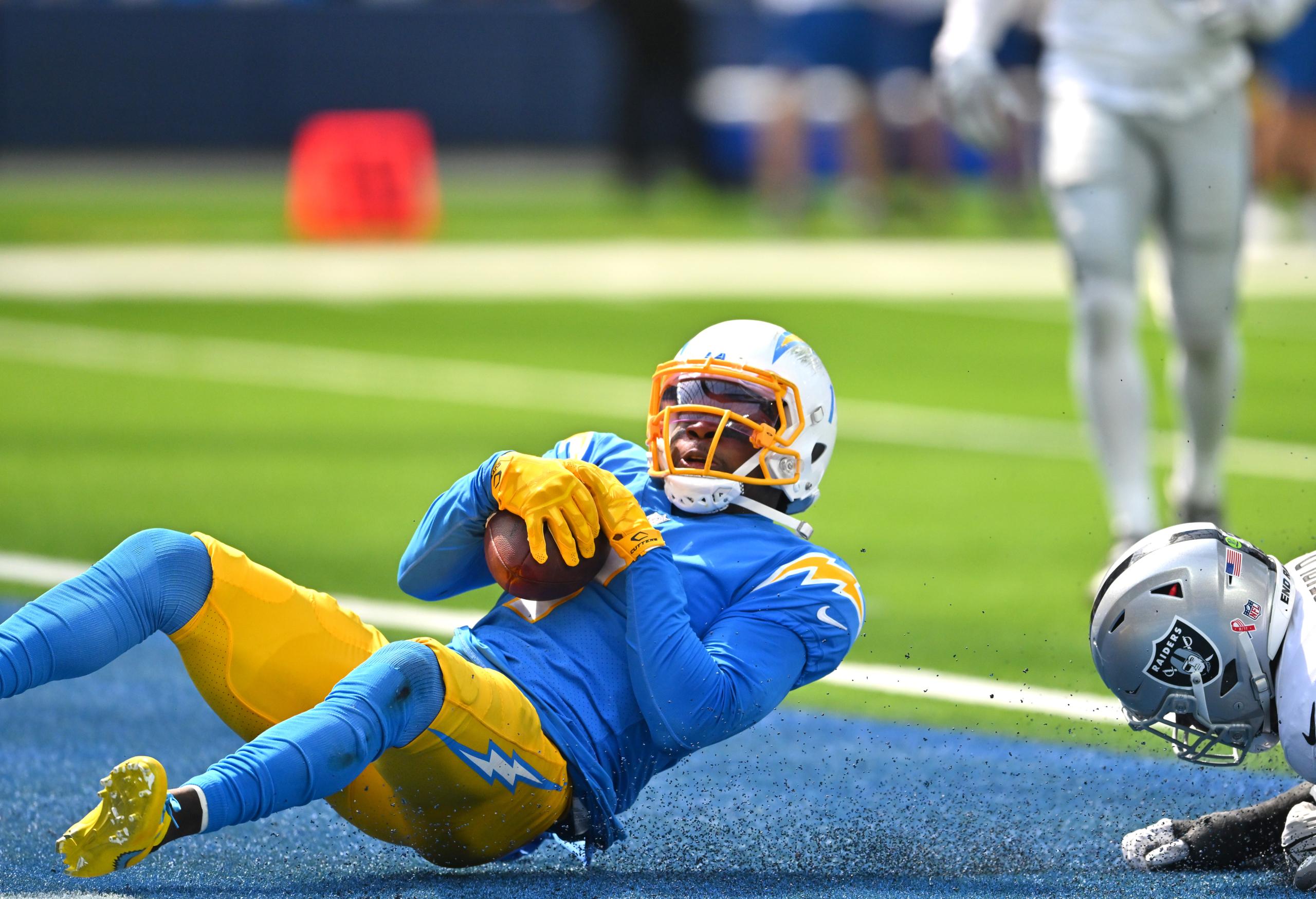los angeles chargers at kansas city chiefs thursday night football: deandre carter