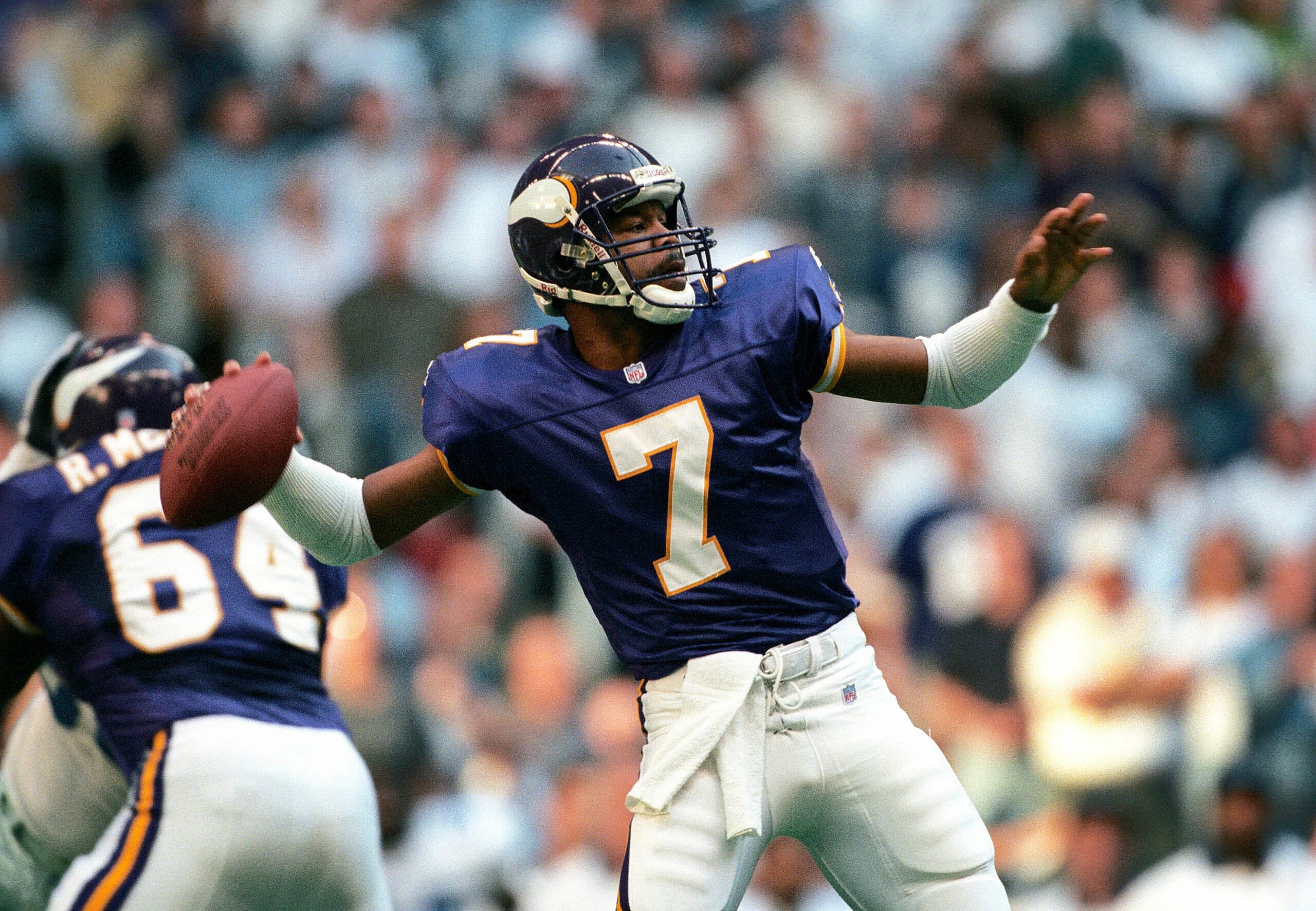 longest football throws ever, randall cunningham