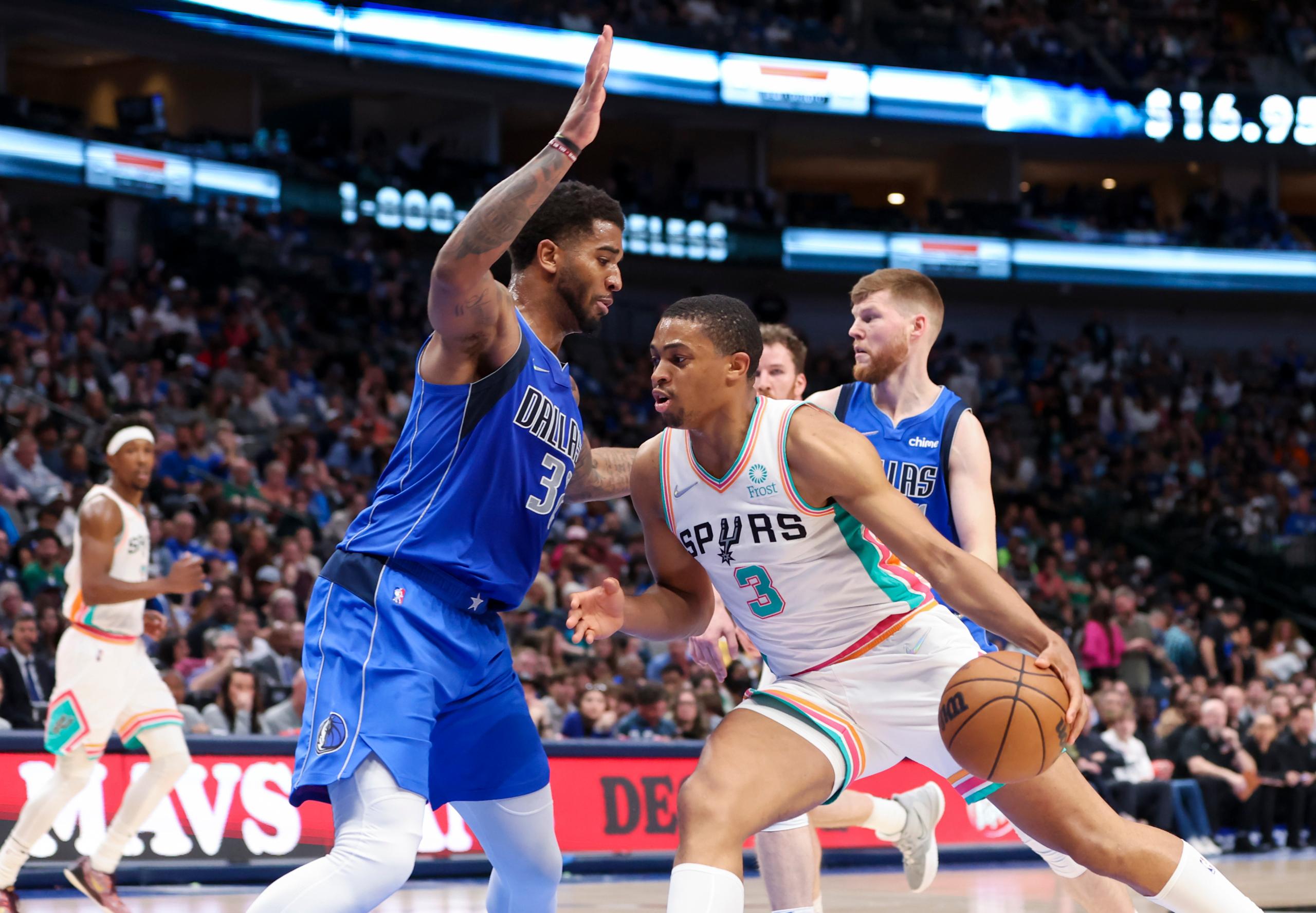 NBA: San Antonio Spurs at Dallas Mavericks