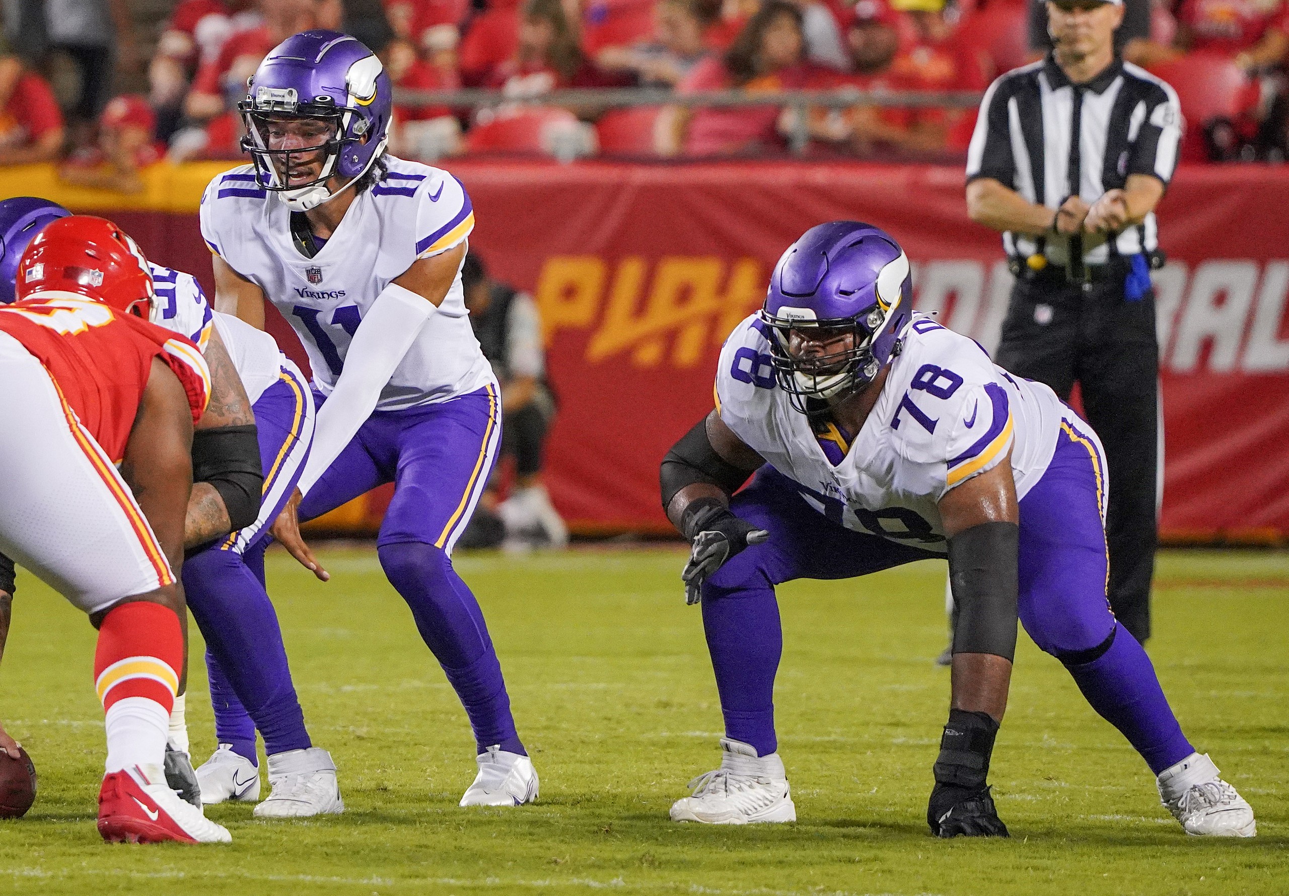 seattle seahawks trade for kellen mond